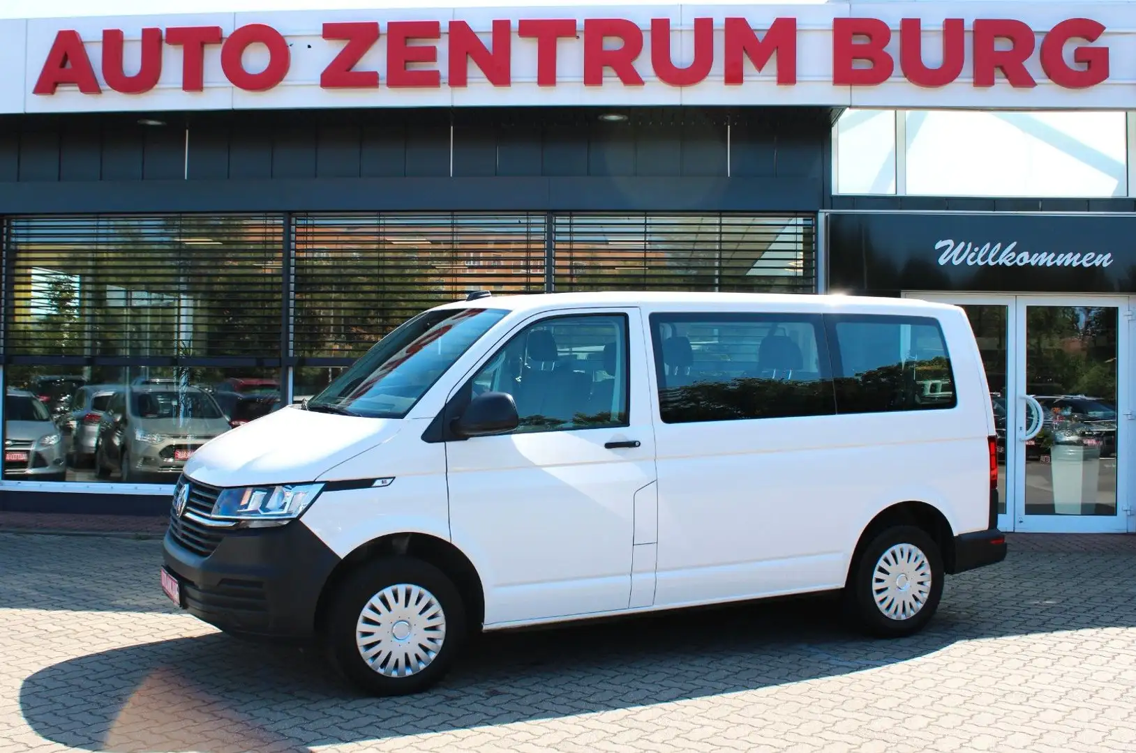 Volkswagen T6 Kombi T6.1 Transporter Kombi Navi AHK 9-Sitzer Fehér - 1