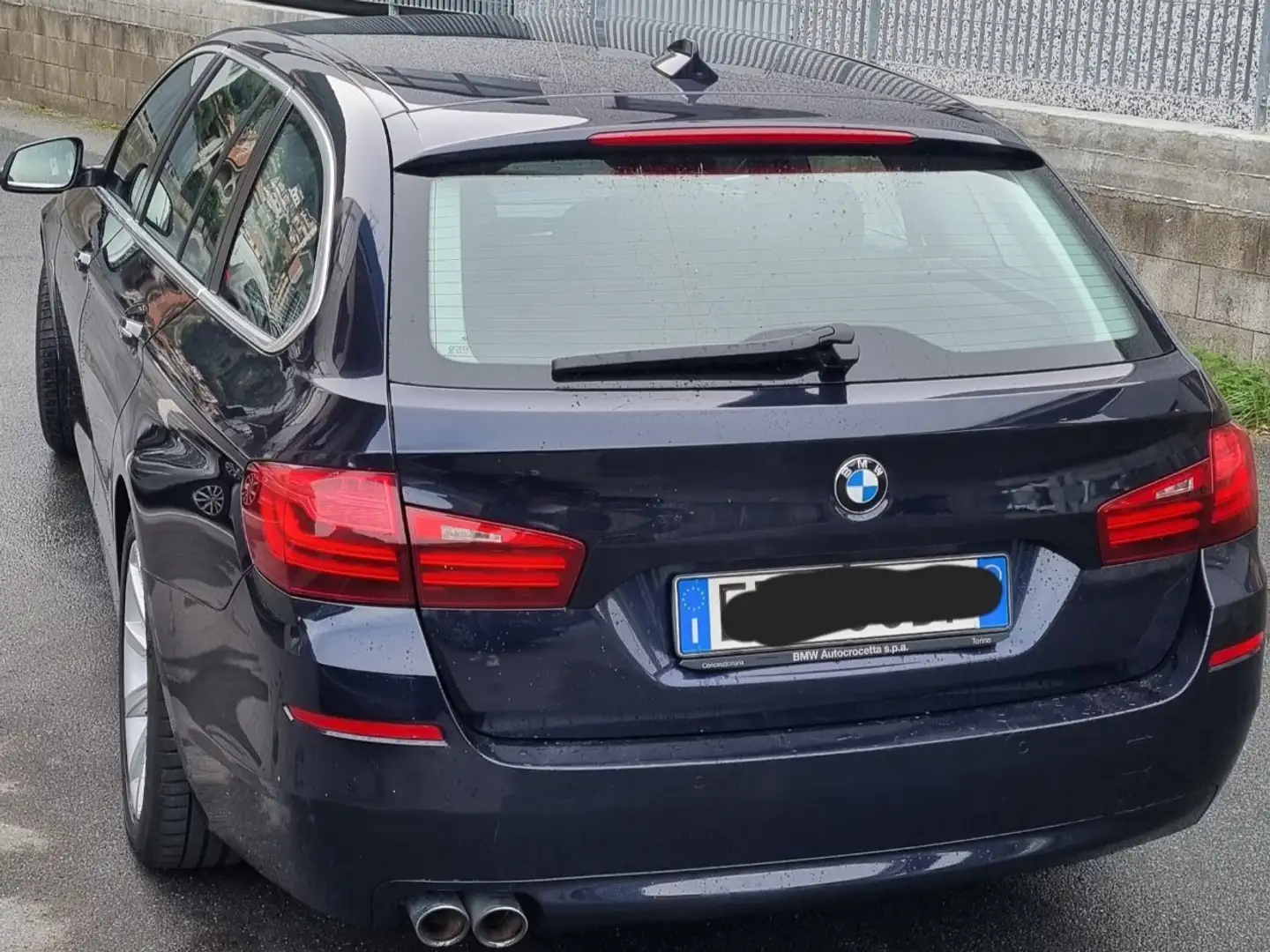 BMW 520 520d Touring Business 184cv auto E6 Blu/Azzurro - 2