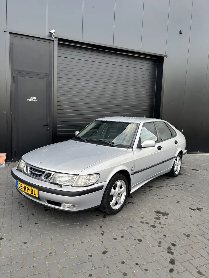 Saab 9-3 2.0t, foto 2