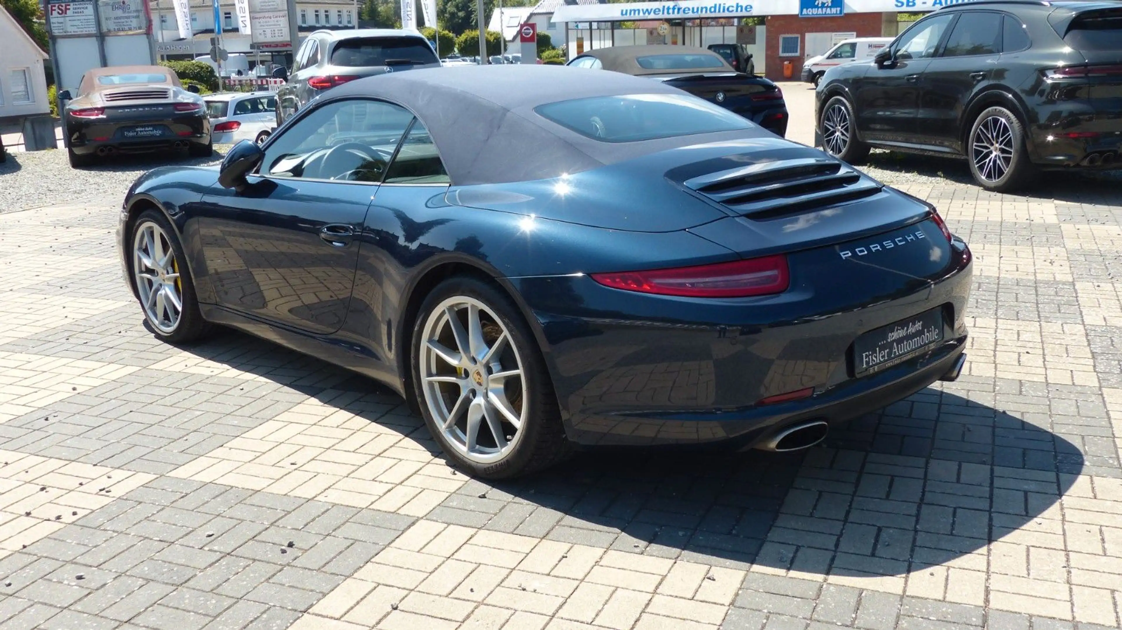 Porsche 911 Carrera Cabriolet tolle Farbkombi wenig KM — photo 23