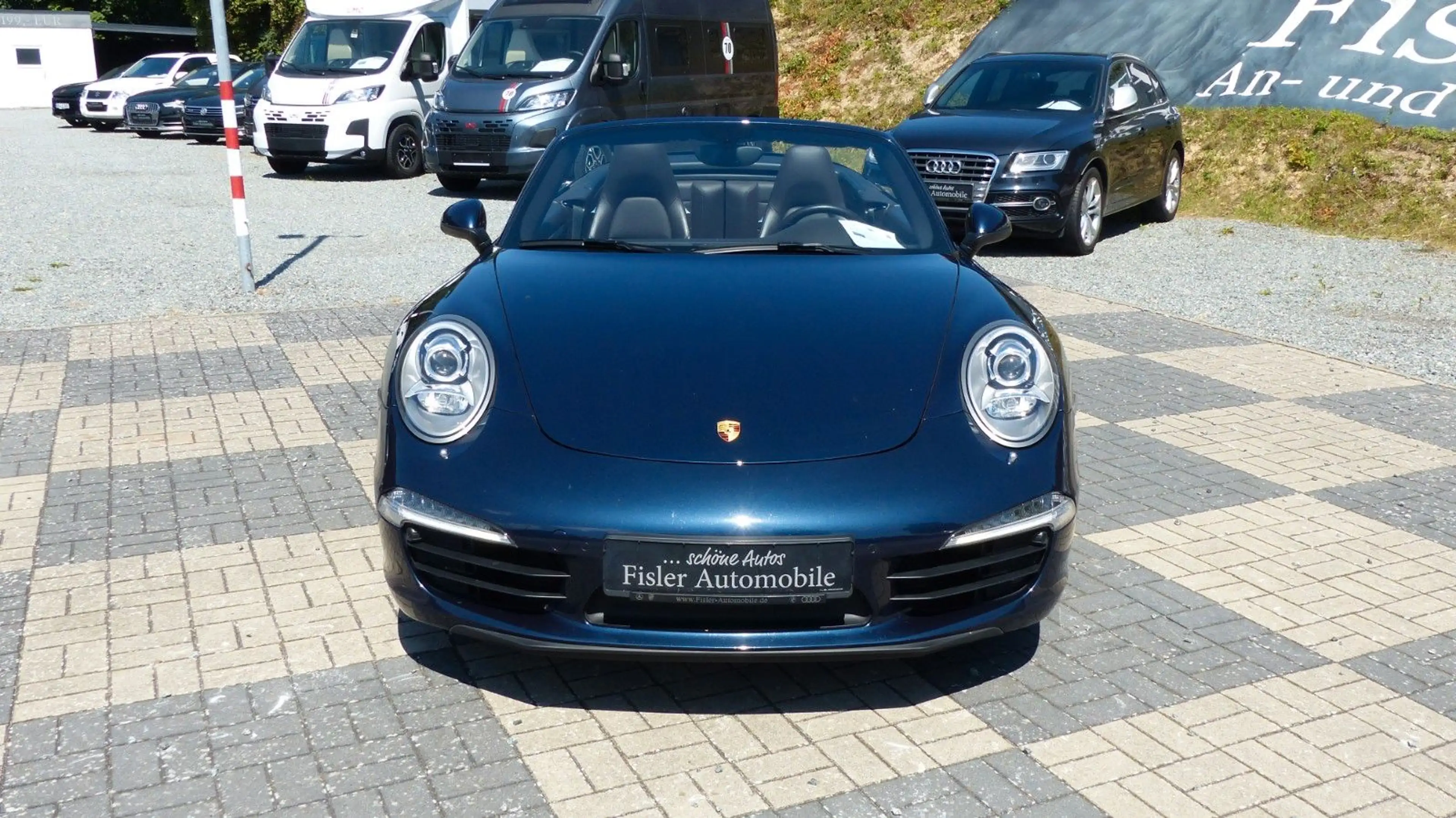 Porsche 911 Carrera Cabriolet tolle Farbkombi wenig KM — photo 8