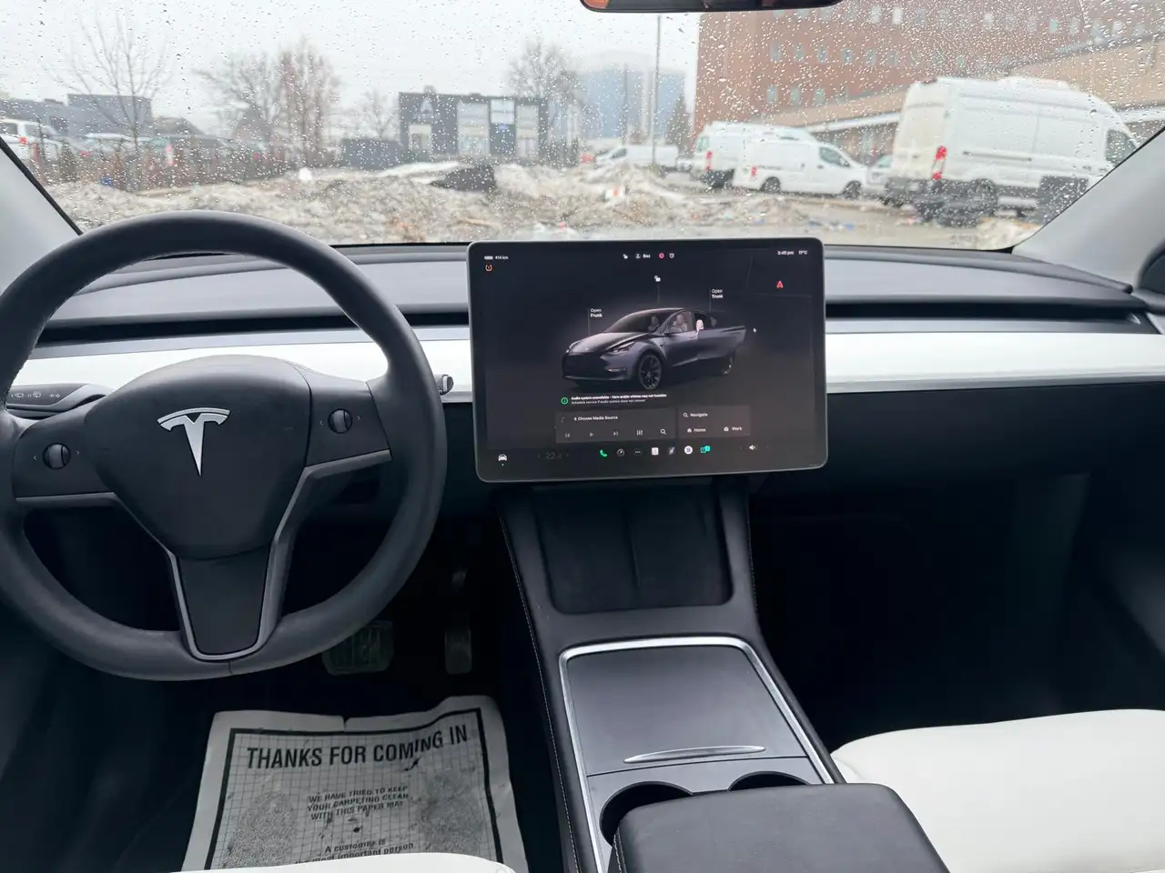 Tesla Model Y снимка Tesla Model Y