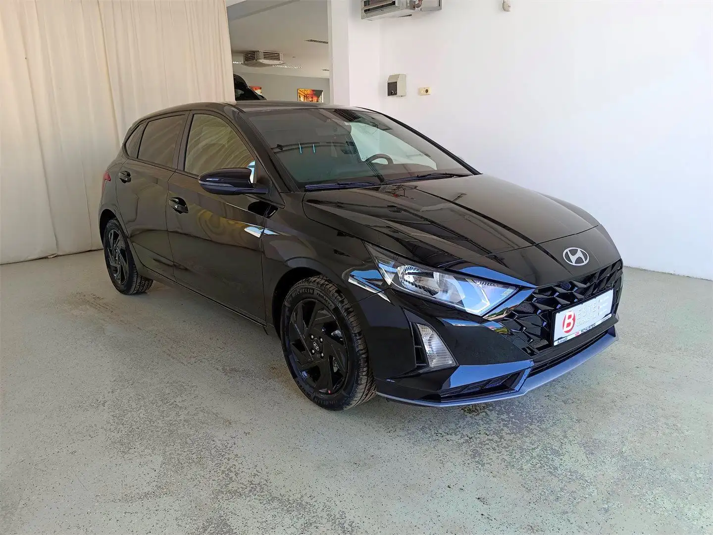 Hyundai i20 (BC3) Smart Line 1.0 T-GDI PP6 PP7 Schwarz - 1
