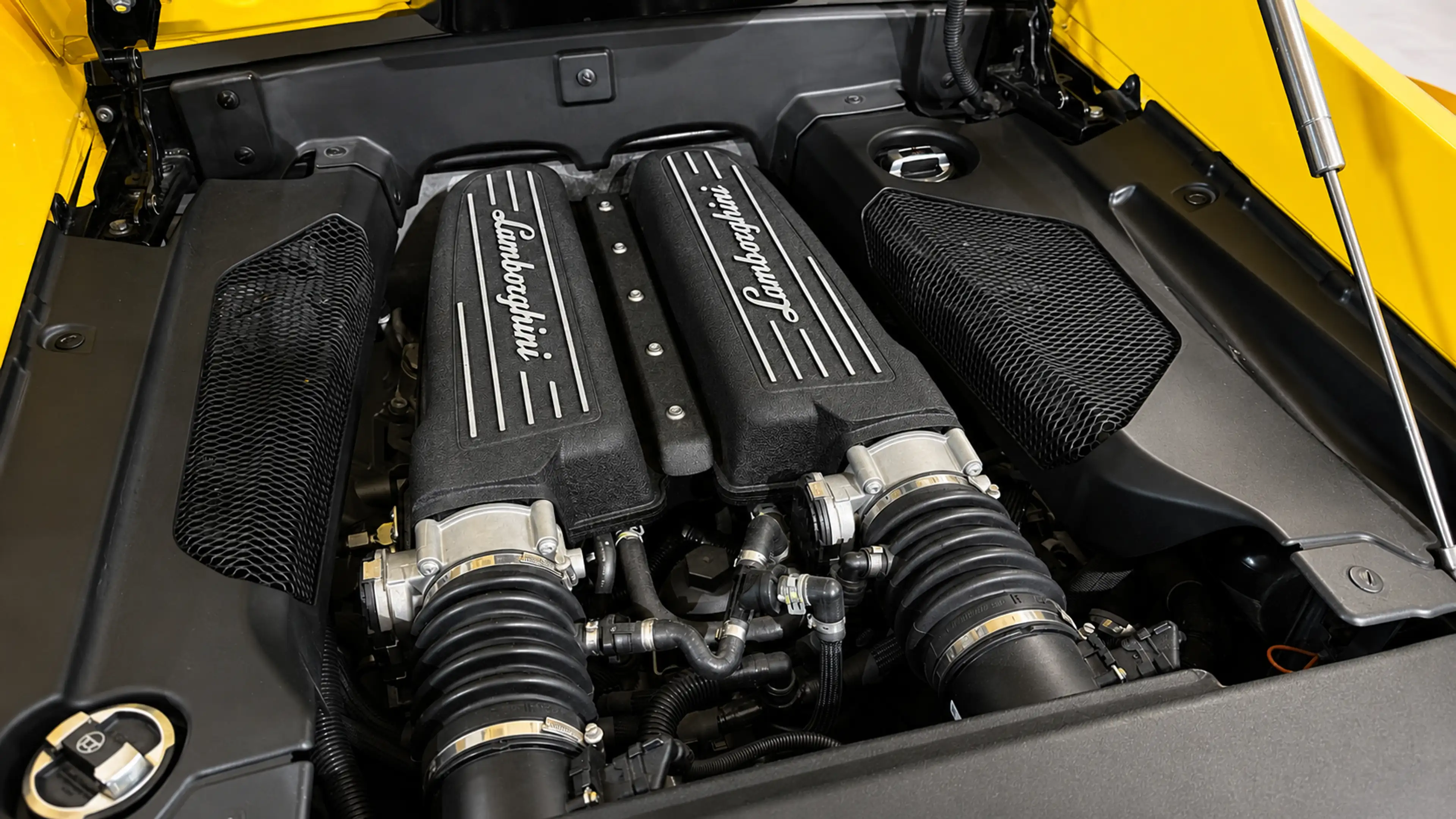 Lamborghini Gallardo LP560-4 — photo 9