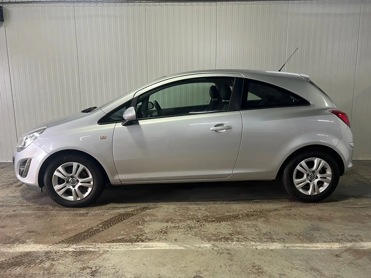 Opel Corsa 1.4-16V Anniversary Edition Gris - 2