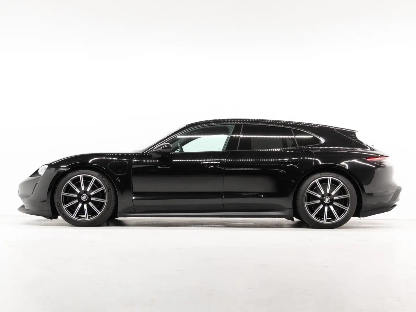 Porsche Taycan Sport Turismo Performance Accu Plus Zwart - 2
