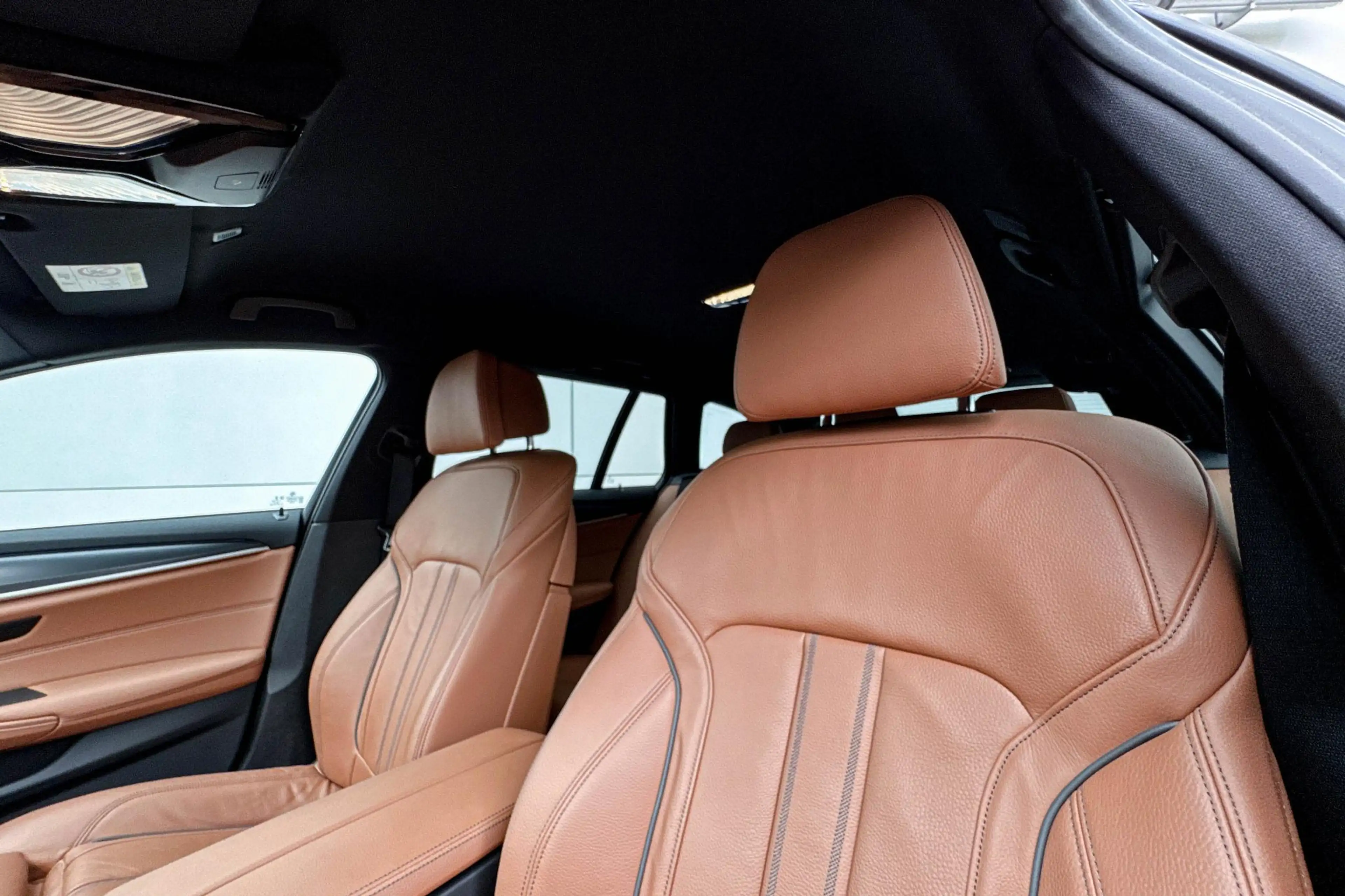 BMW 530 5 Serie Touring 530e xDrive Business Edition Plus — photo 12