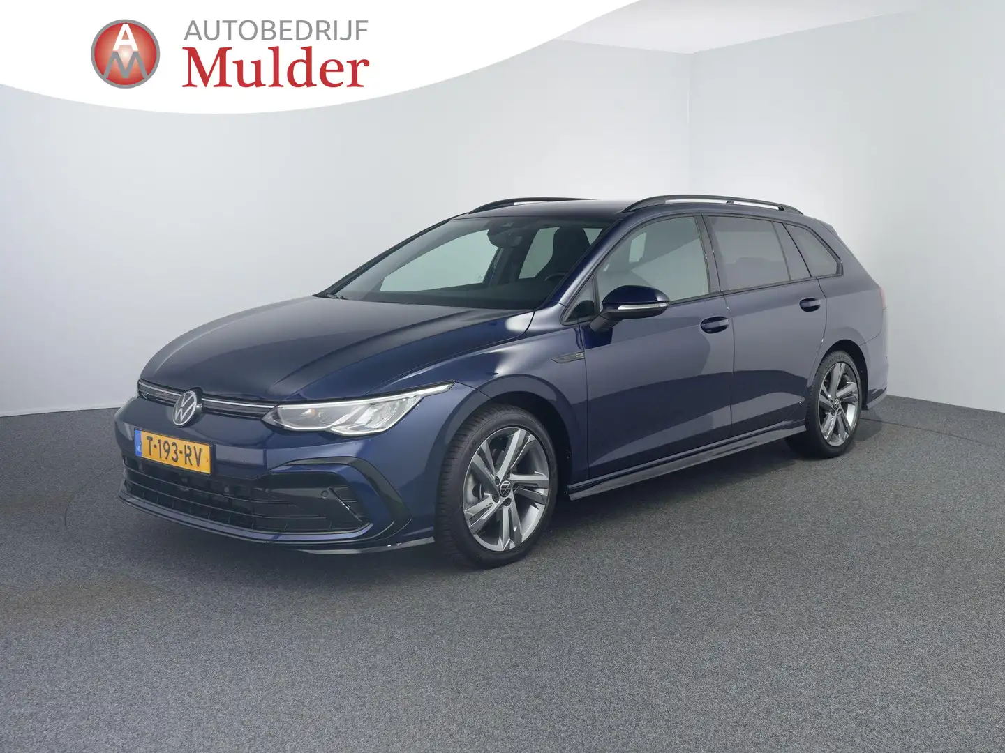 Volkswagen Golf Variant 1.5 TSI R-Line | Carplay | Camera | ACC | Blauw - 1