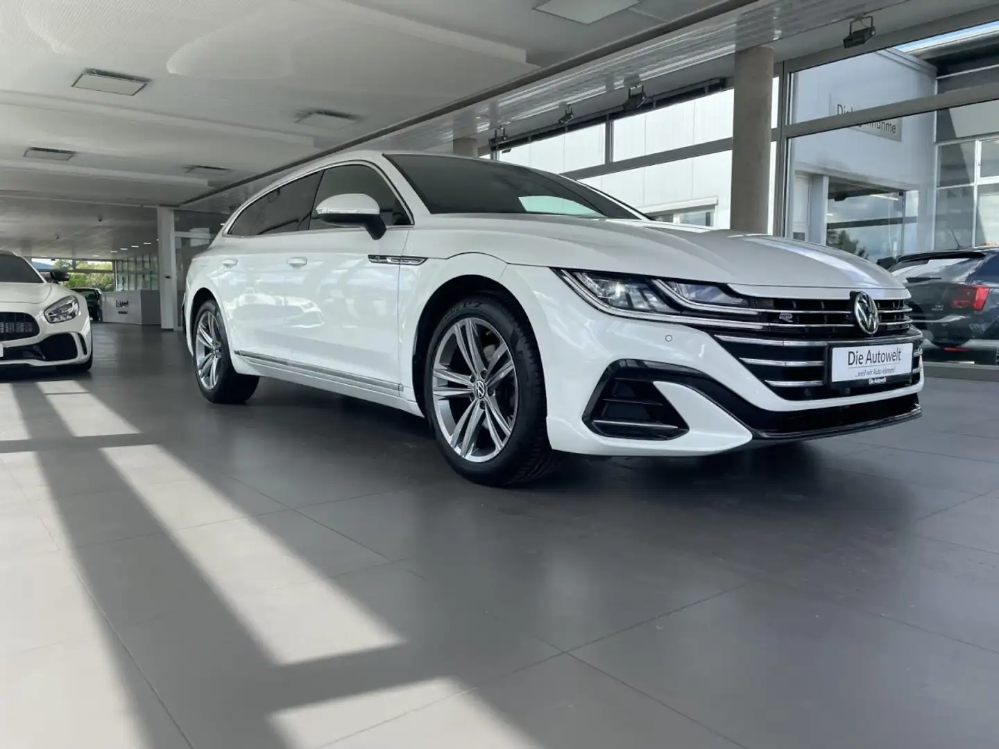 Volkswagen Arteon Shooting Brake 2.0 TSI DSG R-LINE NAVI BT Klima Weiß - 2