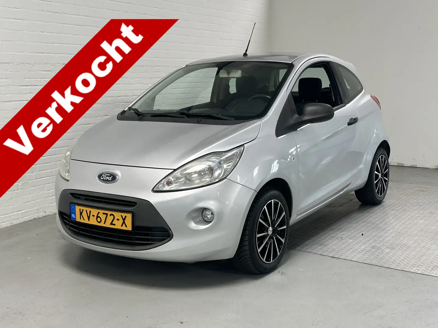 Ford Ka/Ka+ 1.2 Cool & Sound Stuurbkt / LMV / Nieuwe Apk Grijs - 1