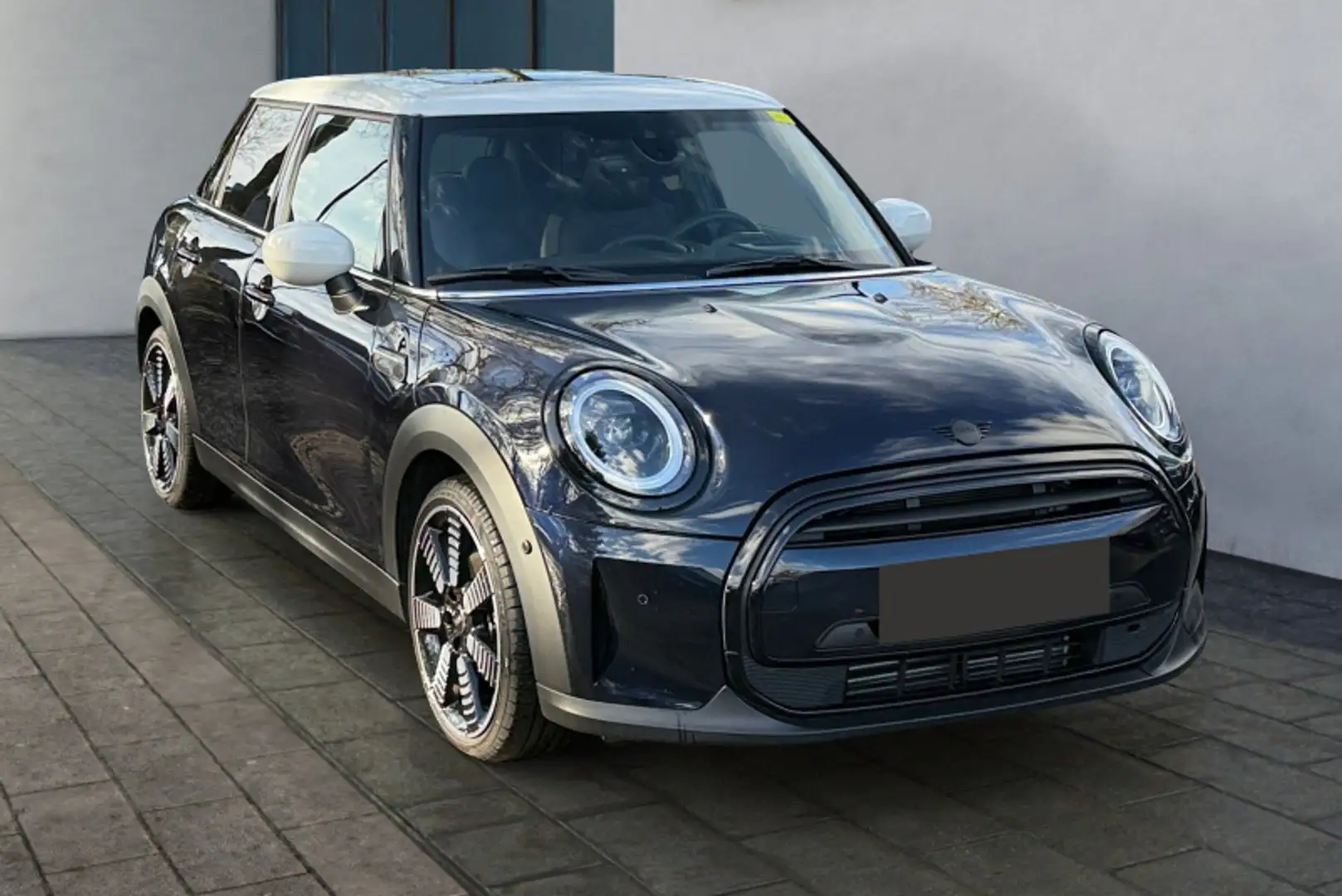 MINI Cooper 1.5 Cooper Yours 5 porte Nero - 2
