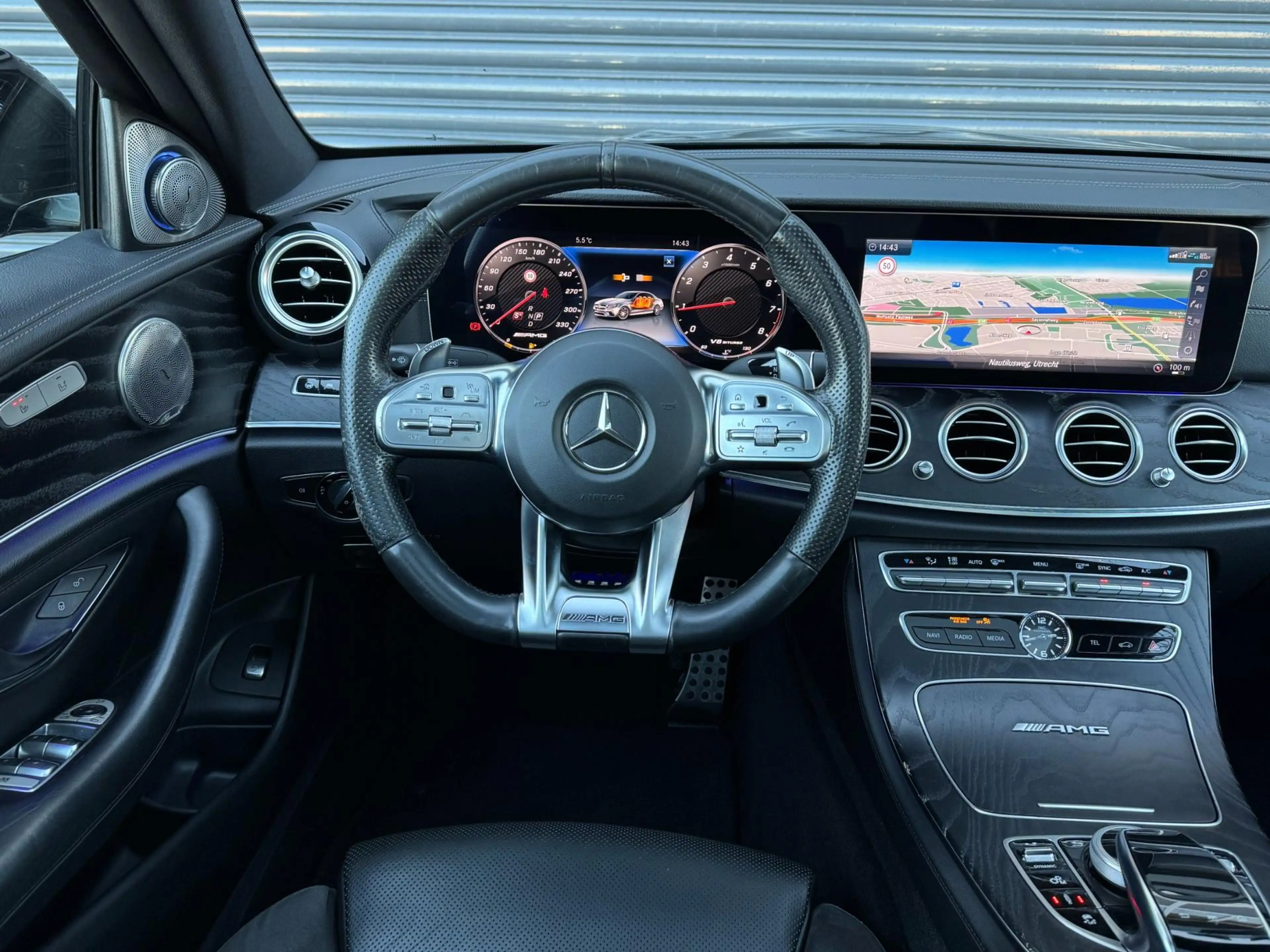 Mercedes-Benz E 63 AMG 4MATIC Premium Plus Pano | Burmester | Luchtvering — photo 9