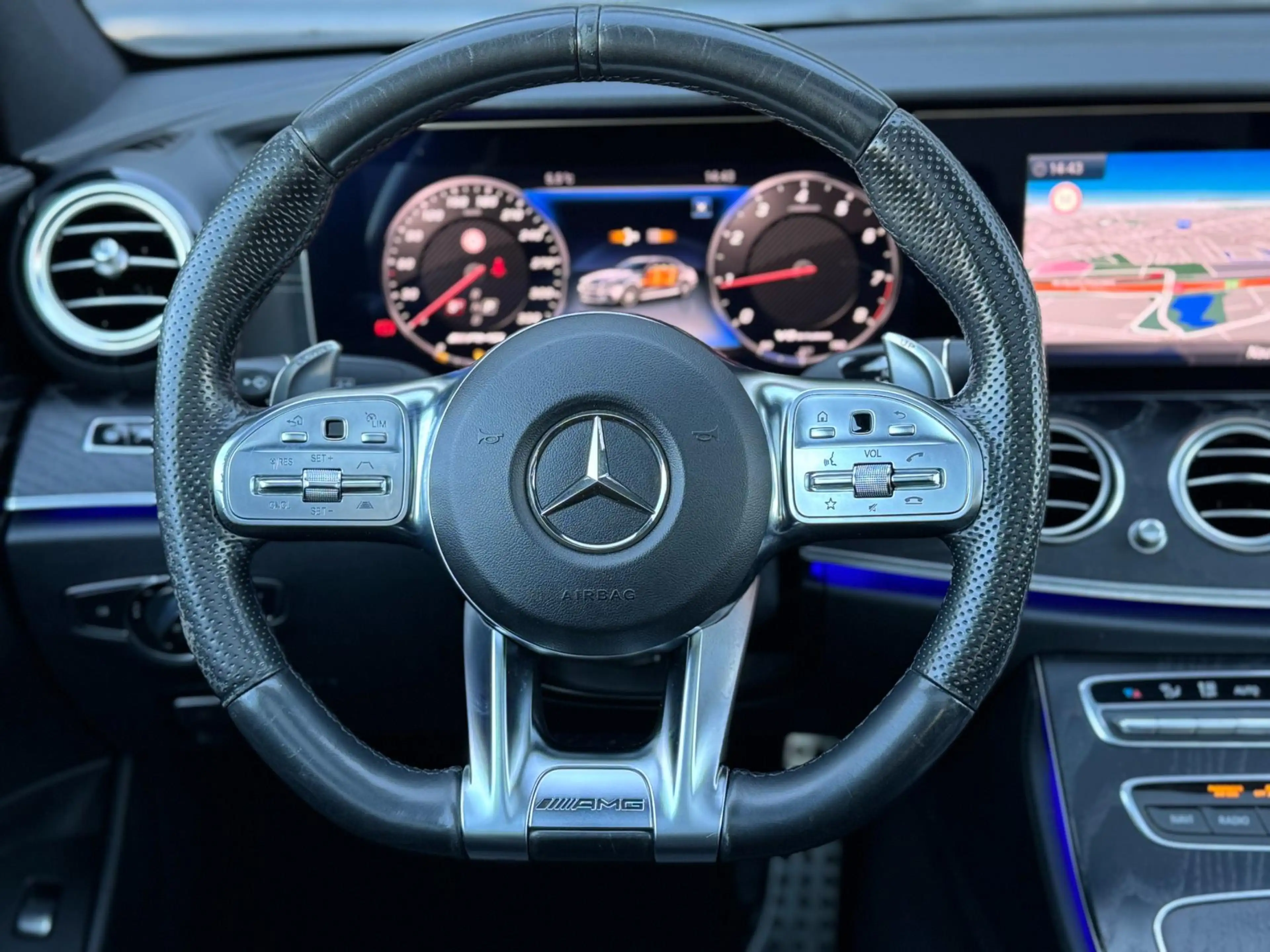 Mercedes-Benz E 63 AMG 4MATIC Premium Plus Pano | Burmester | Luchtvering — photo 10
