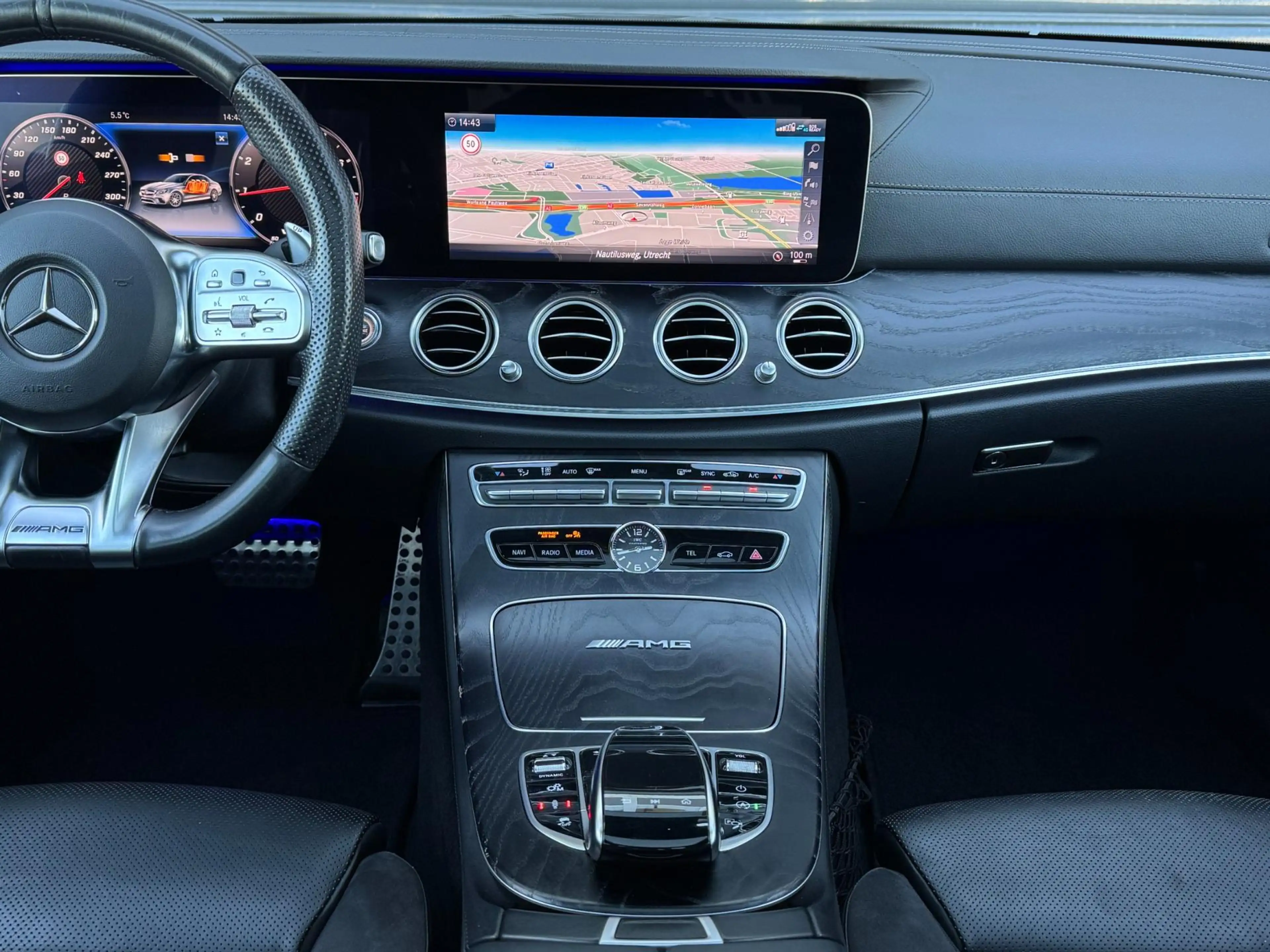Mercedes-Benz E 63 AMG 4MATIC Premium Plus Pano | Burmester | Luchtvering — photo 12
