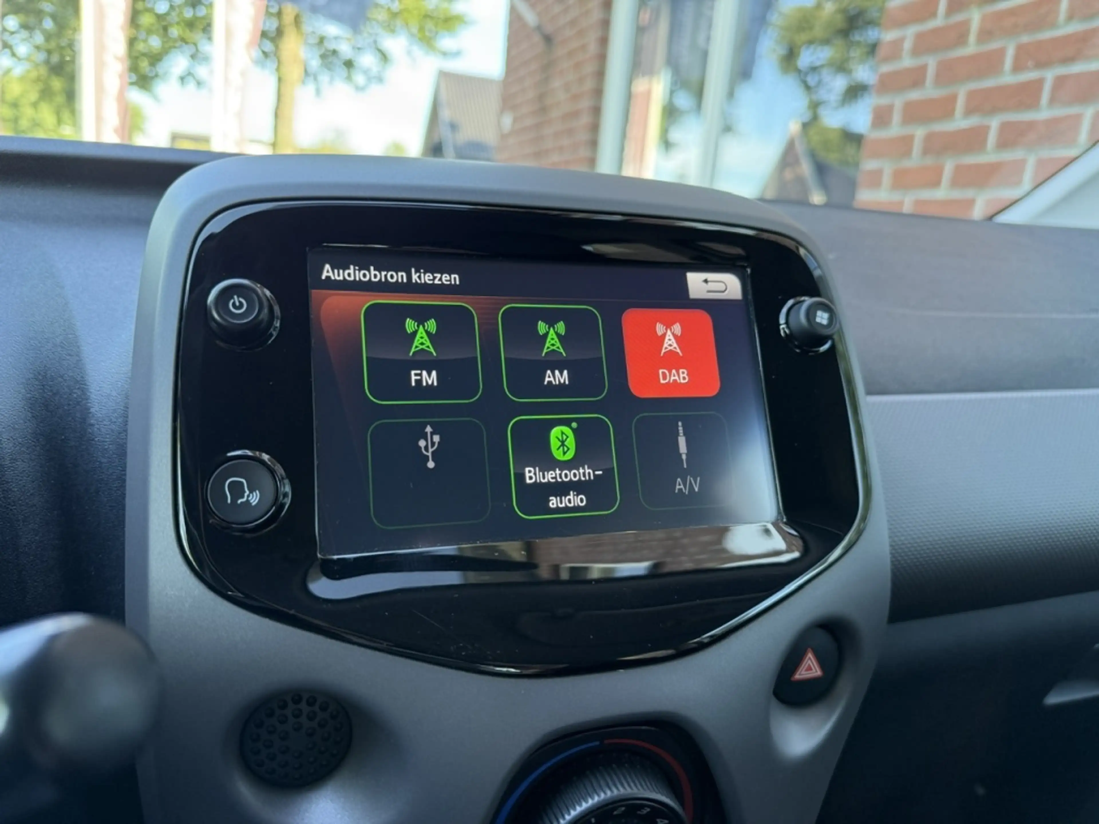 Peugeot 108 1.0 e-VTi Active CARPLAY / CAMERA / ANDROID.AUTO / — photo 24