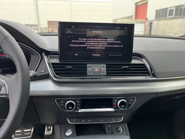 Audi Q5 view 13