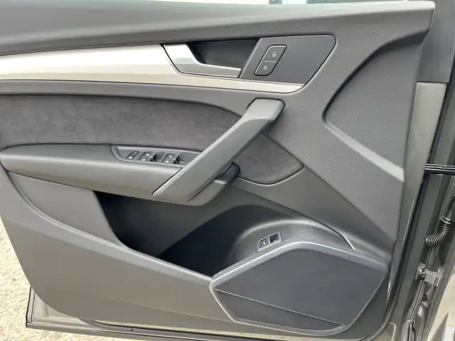 Audi Q5 view 15
