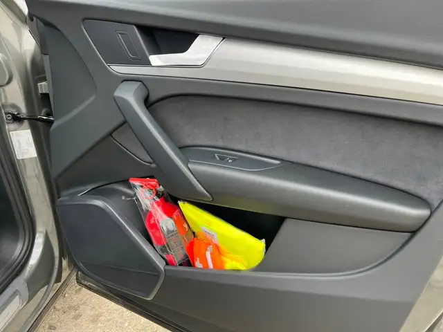 Audi Q5 view 16