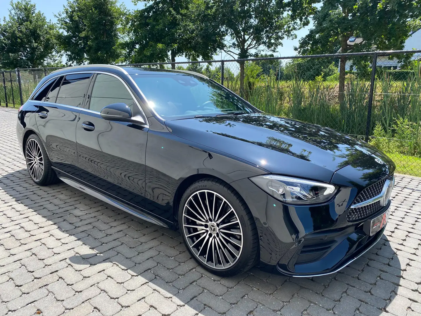 Mercedes-Benz C 200 9G Mild Hybr AMG Sienabruin/Distronic/19"/El.Trekh Schwarz - 1