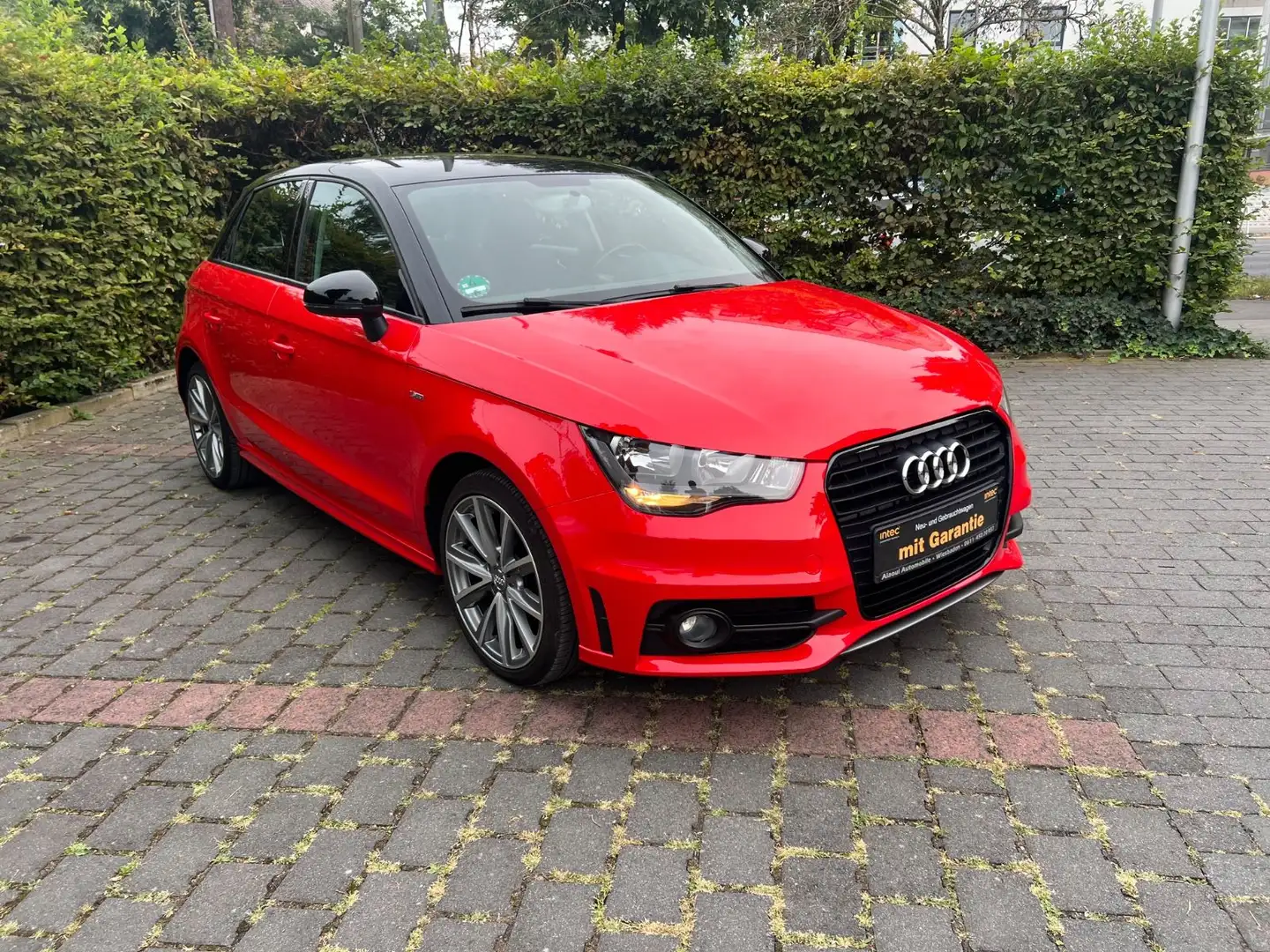Audi A1 Sportback Admired~S-Line Rot - 1