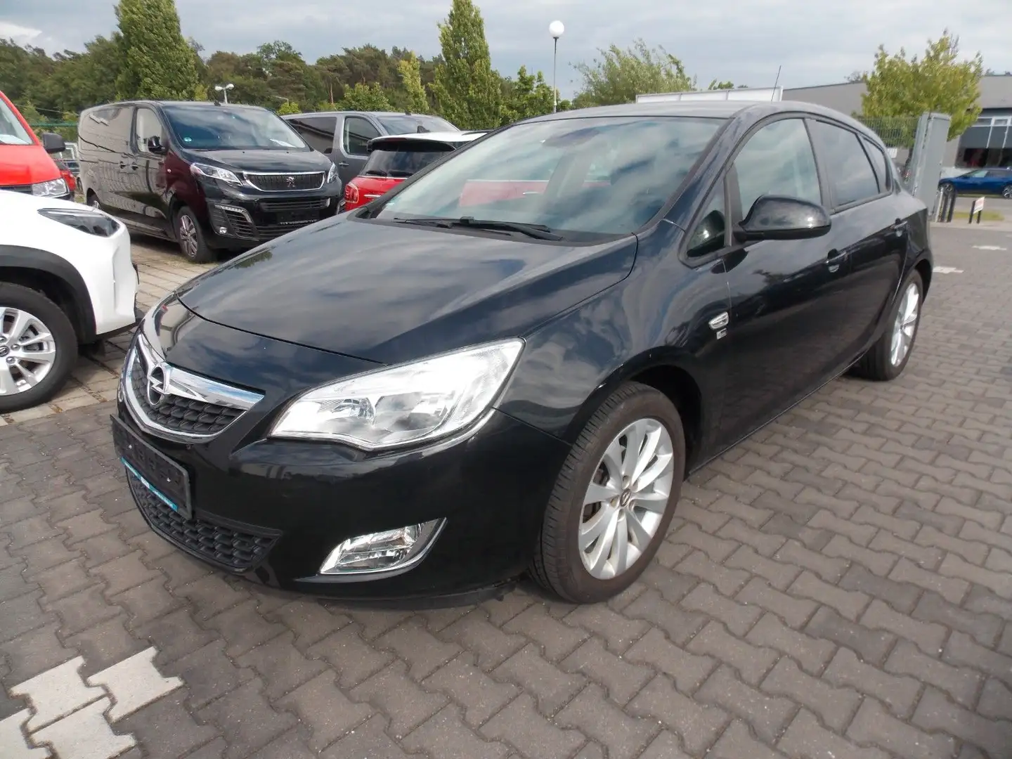 Opel Astra J Lim. 5-trg. 150 Jahre Opel - 1