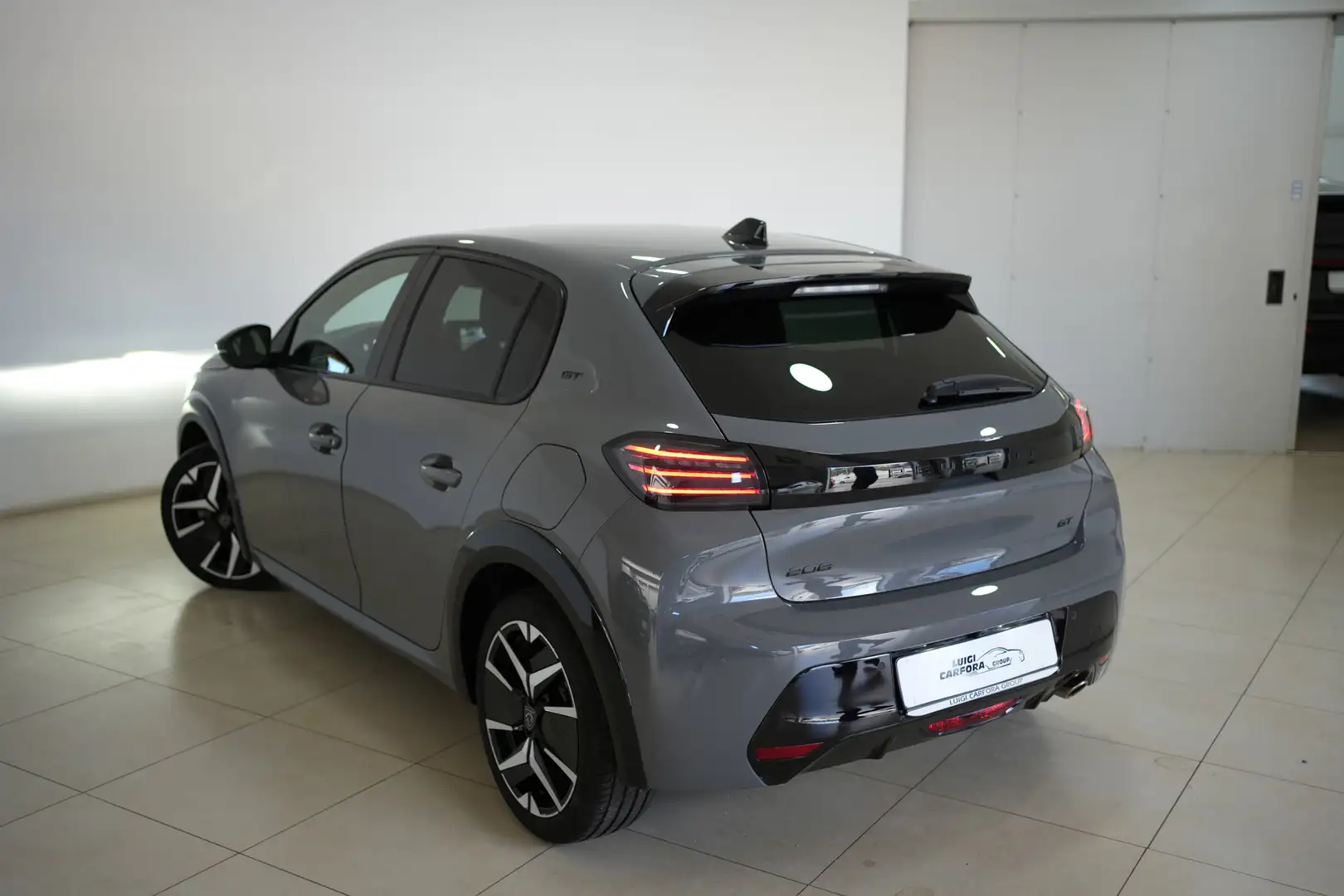 Peugeot 208 PureTech 100 Stop&Start 5 porte GT Grau - 2