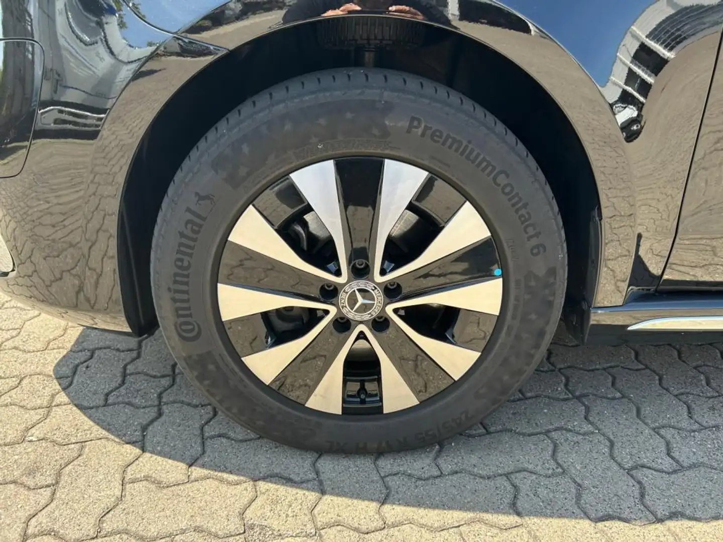 Mercedes-Benz EQV 300 Lang DISTR+NAVI+MBUX+Kamera Чорний - 2