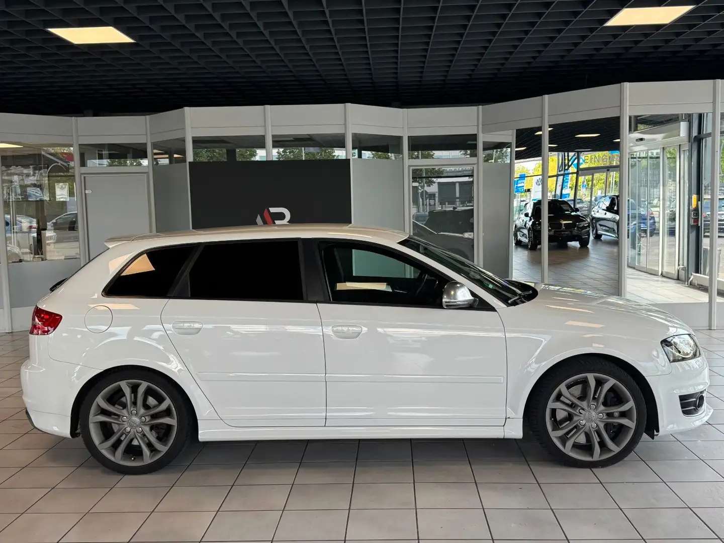 Audi S3 Sportback 2.0 TFSI quattro · BOSE · Xenon Weiß - 2