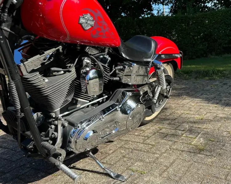 Harley-Davidson Dyna Wide Glide - foto 4