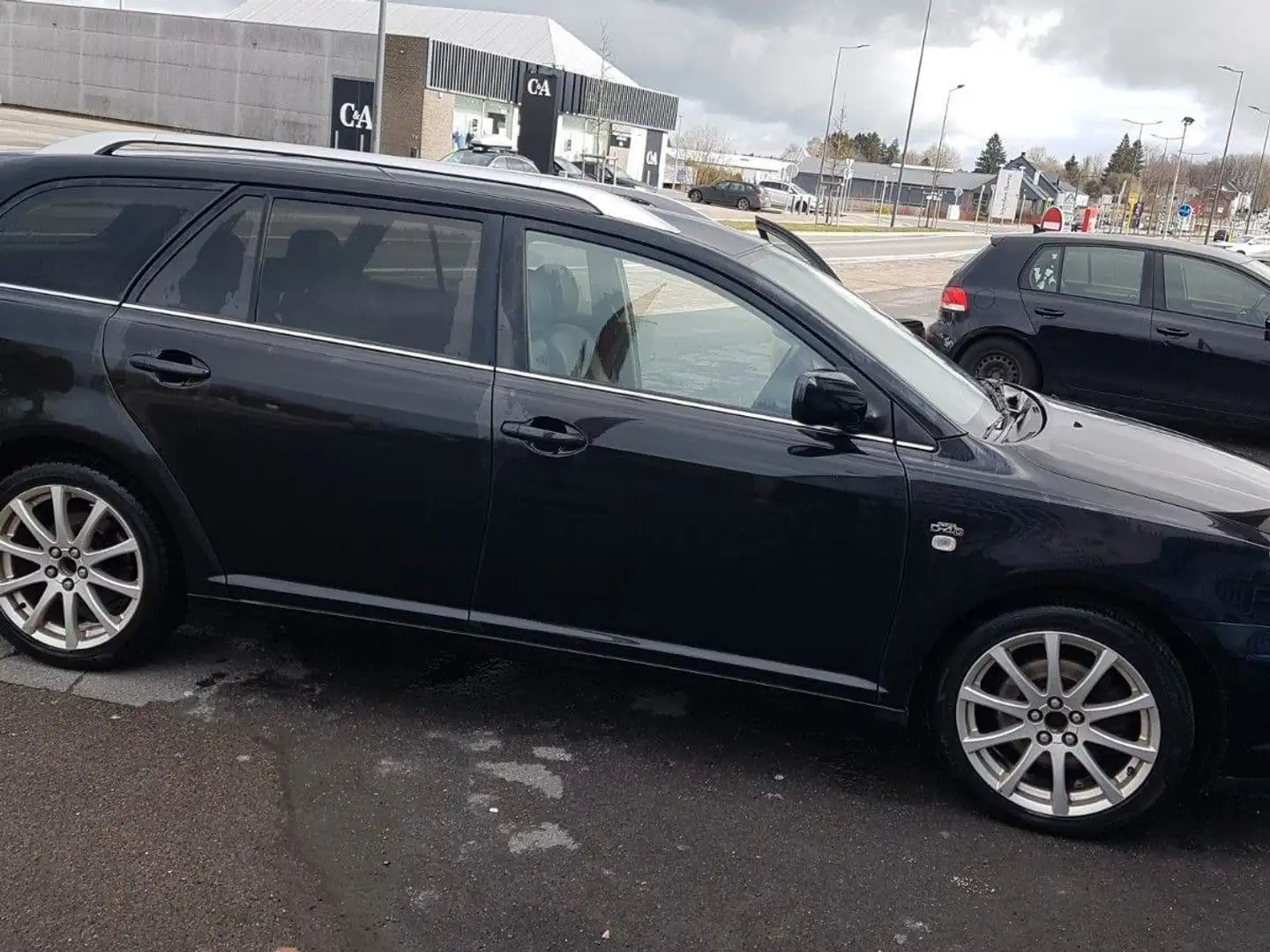 Toyota Avensis SW 2.0 Turbo D4D 16v Linea Terra Noir - 2