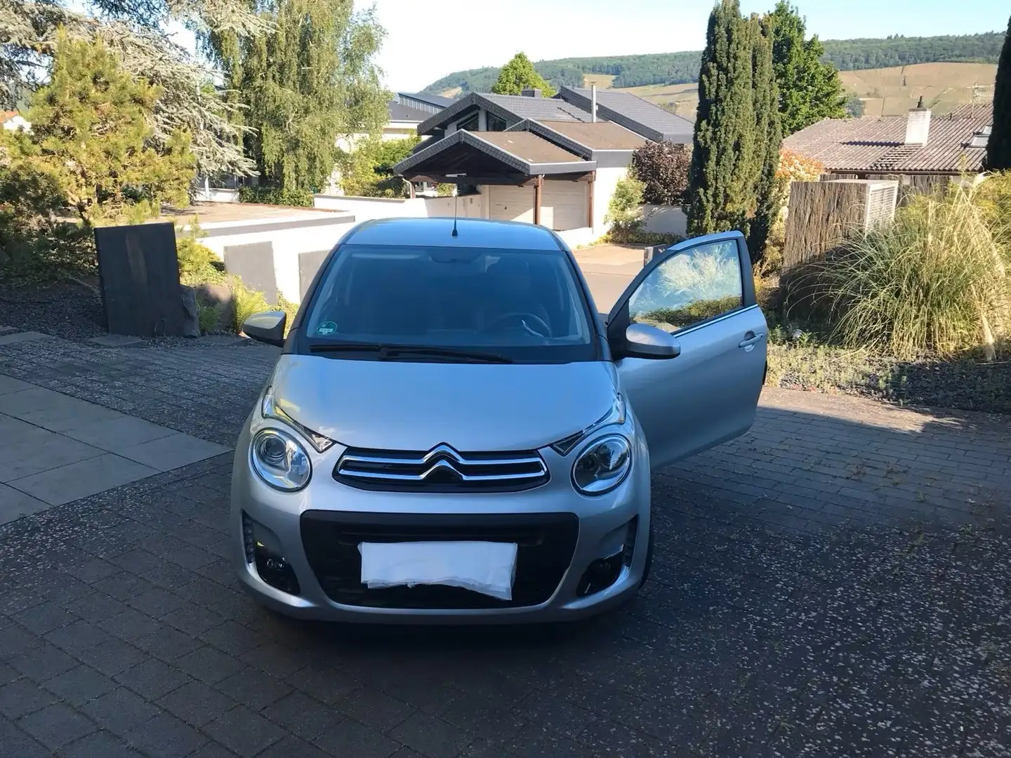 Citroen C1 C1 VTi 72 FEEL Silber - 1