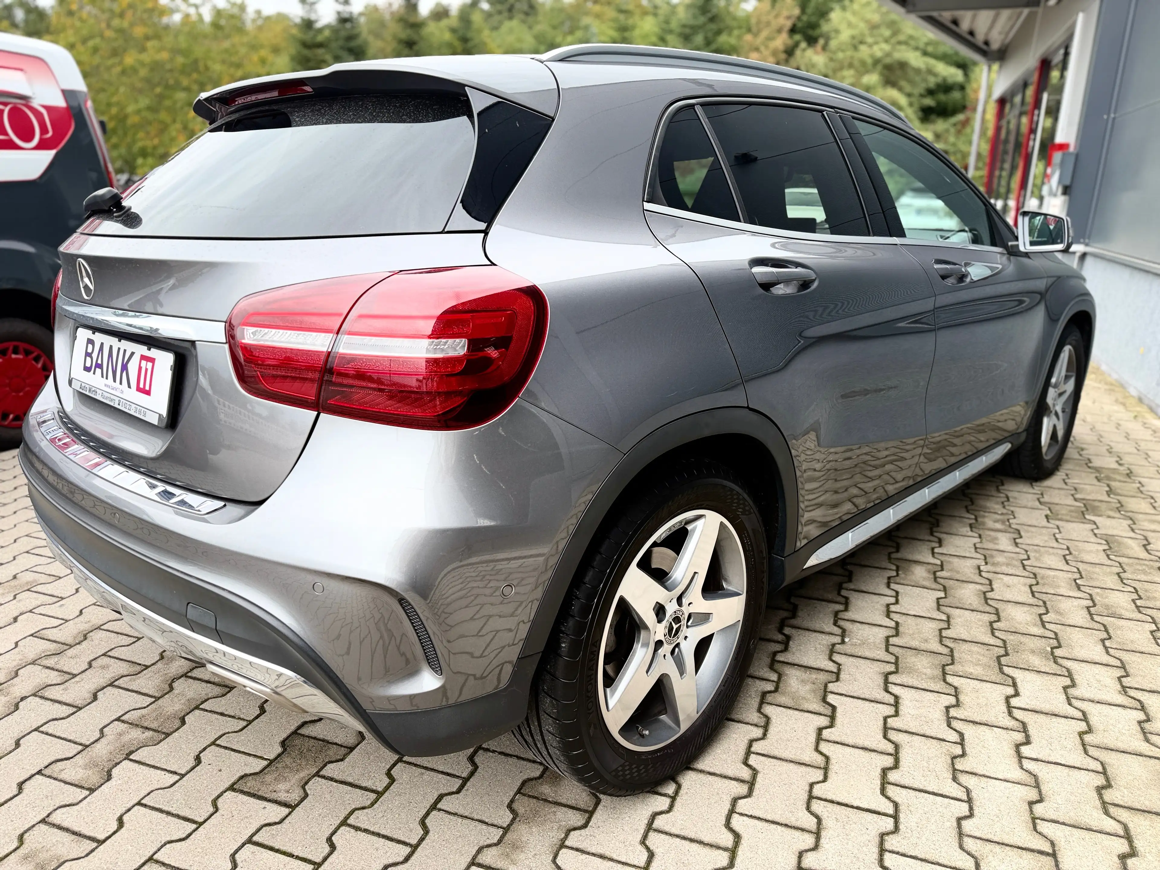 Mercedes-Benz GLA 250 7G DTC AMG LINE*NAV*360*LED*AHK*CARPLAY*19Z*PDC — photo 2