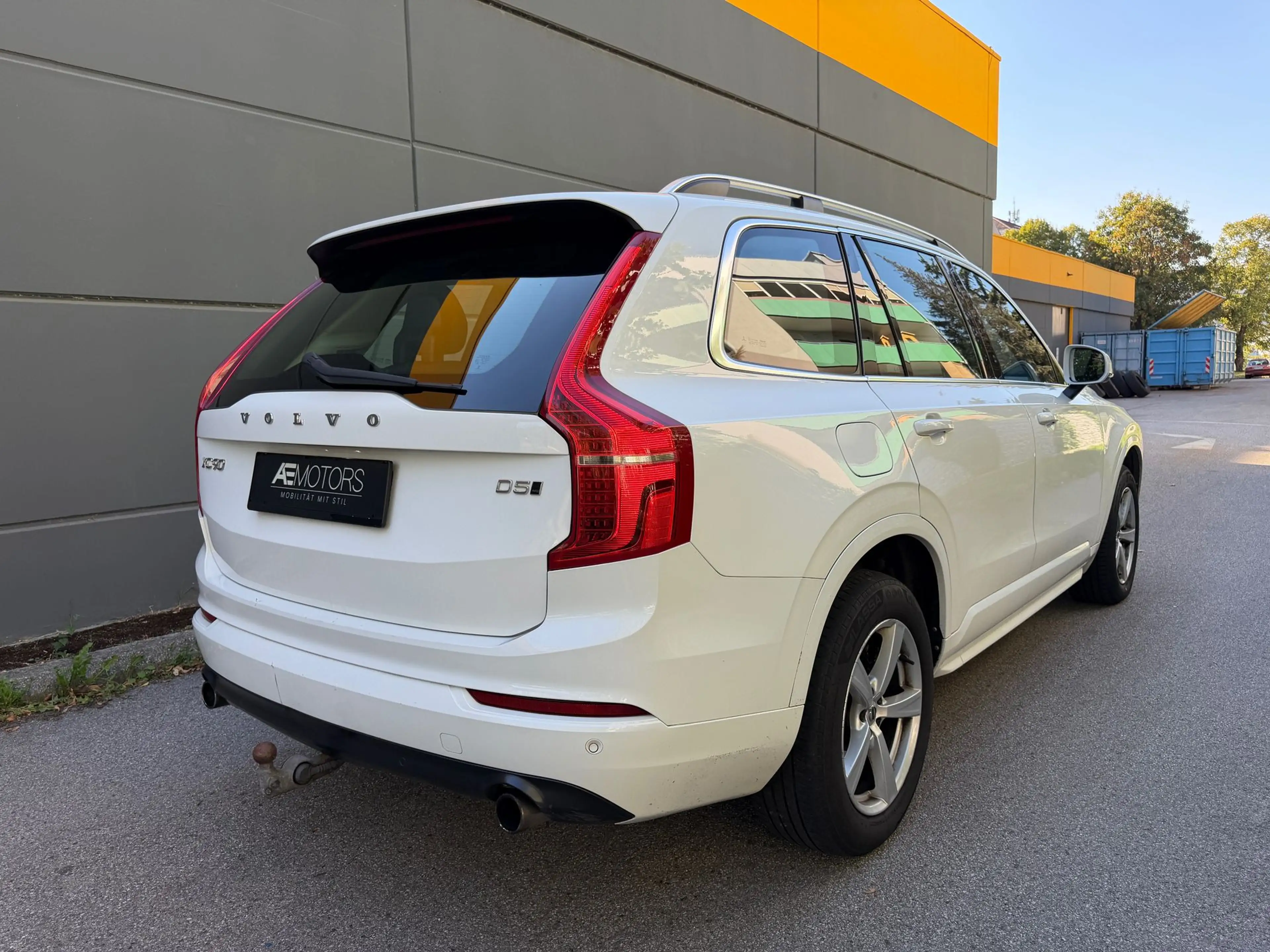 Volvo XC90 2.0 D5 AWD*7.SITZER*NAVI*AHK*SITZHZG*ALLRAD*KREDI — photo 9