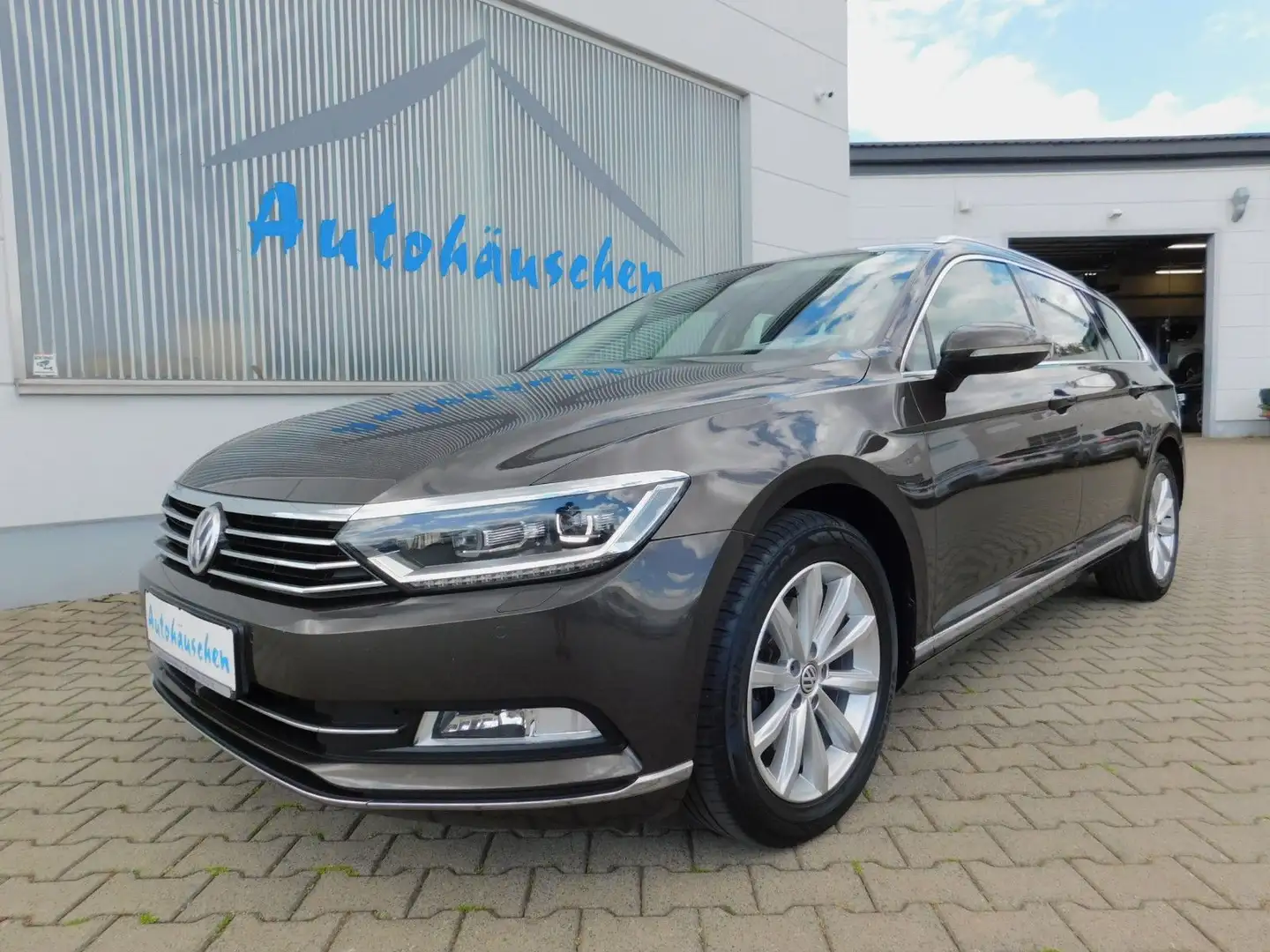 Volkswagen Passat Variant Passat 1.8 TSI Highline  DSG Getriebeproblem Brun - 1