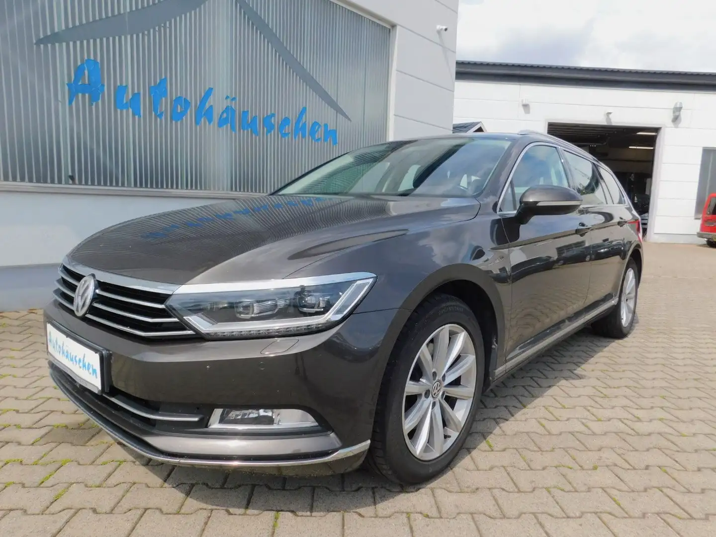Volkswagen Passat Variant Passat 1.8 TSI Highline  DSG Getriebeproblem Marrón - 1