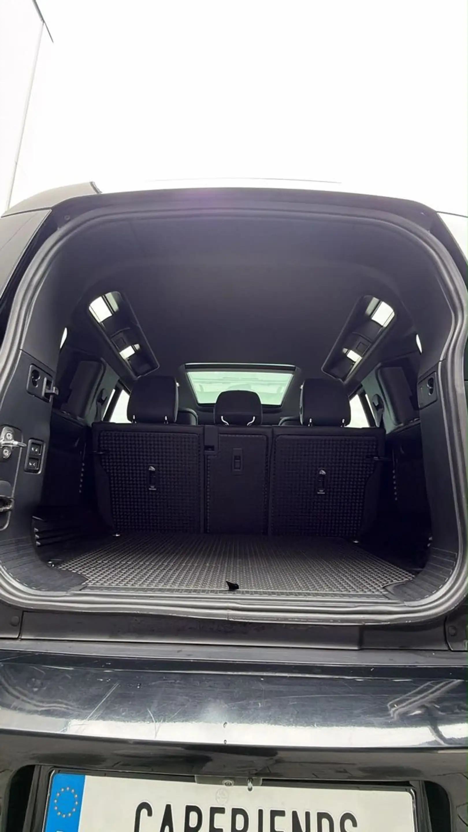 Land Rover Defender 110 X-Dynamic HSE — photo 7