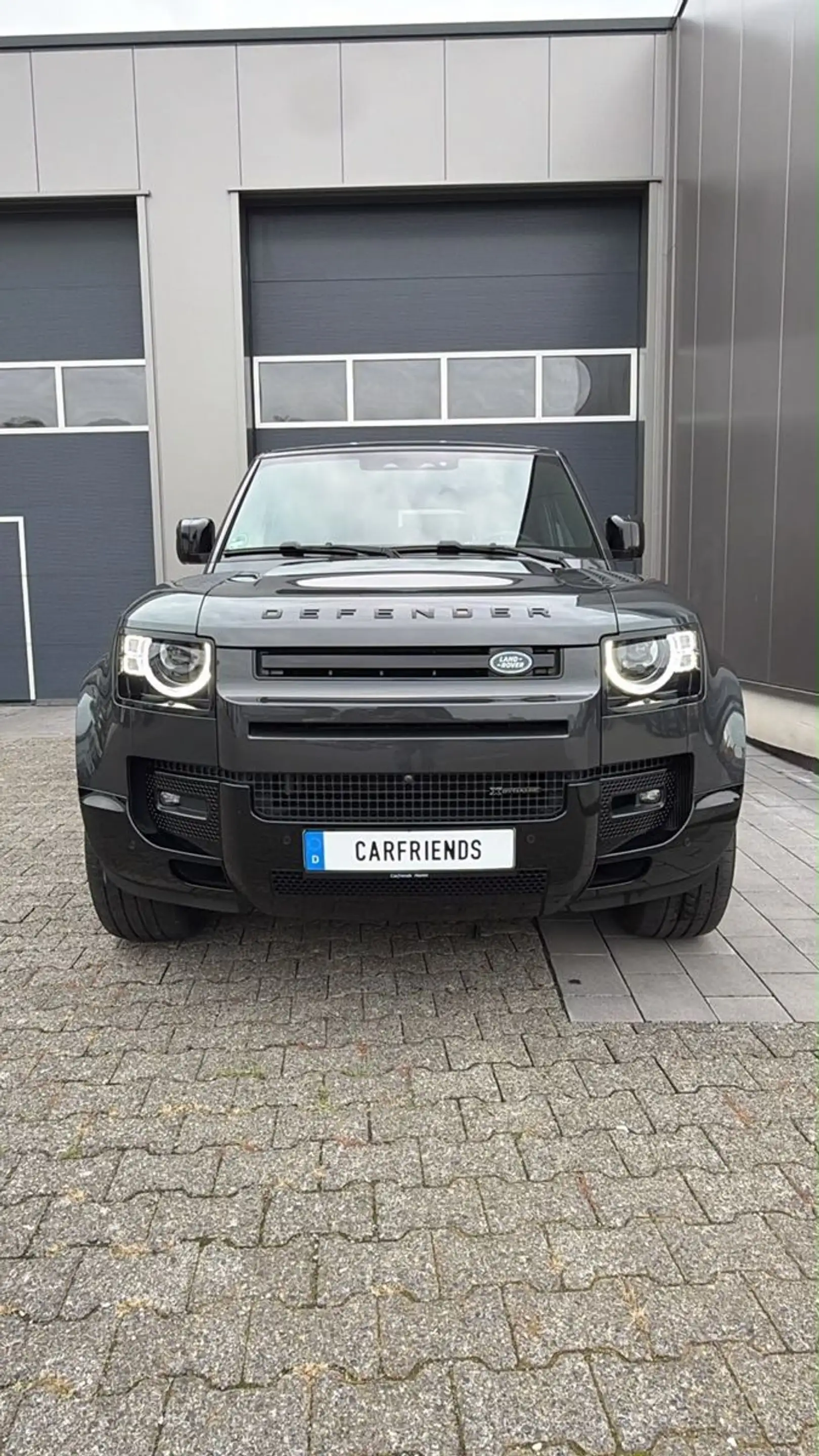 Land Rover Defender 110 X-Dynamic HSE — photo 3
