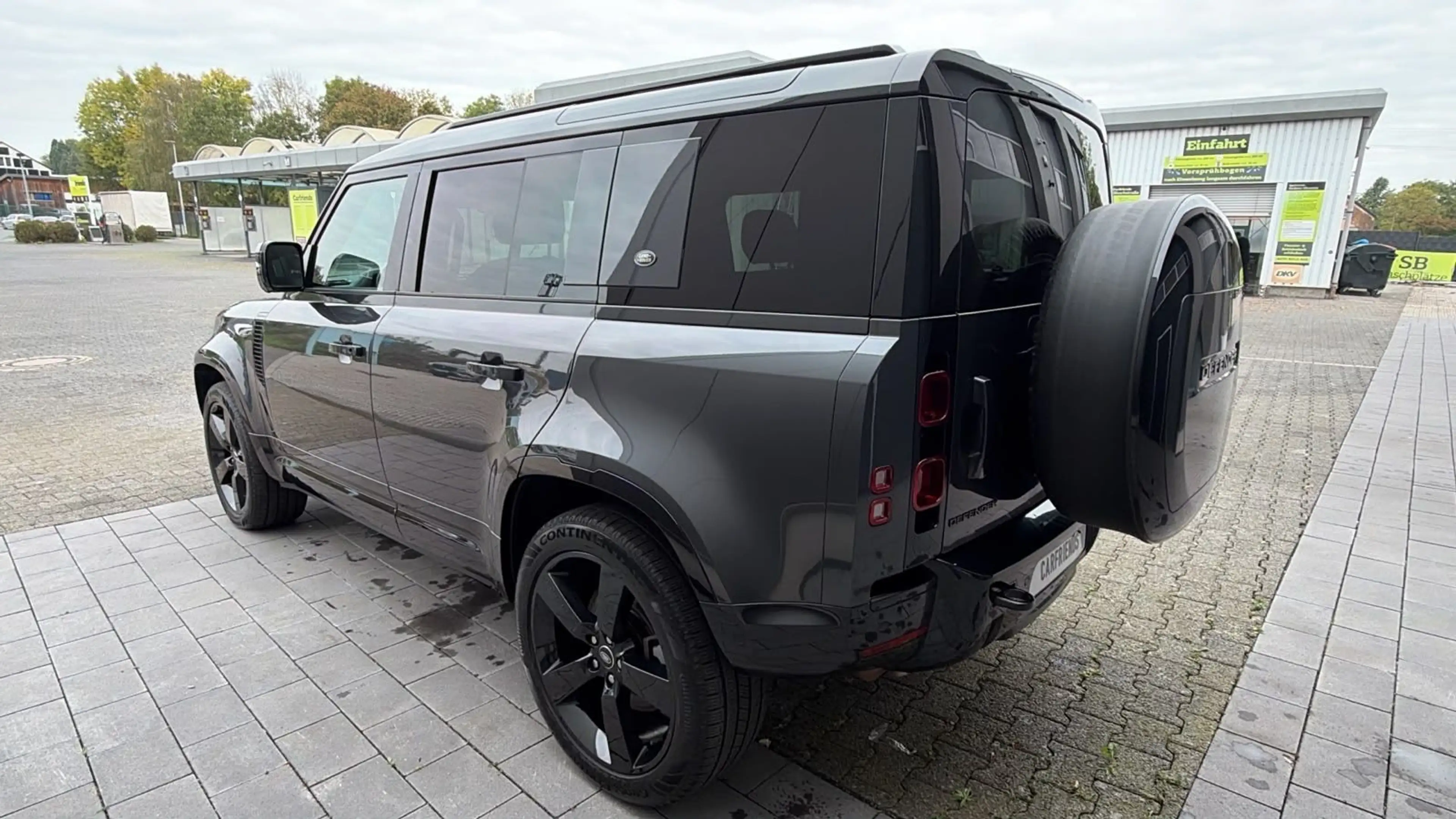 Land Rover Defender 110 X-Dynamic HSE — photo 5