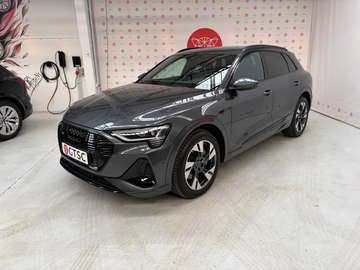 50 Quattro S line 230KW, 71kWh 50 Quattro S line, Black styling pakket, Camera, Sport stoelen, Lane assist, Pre sense