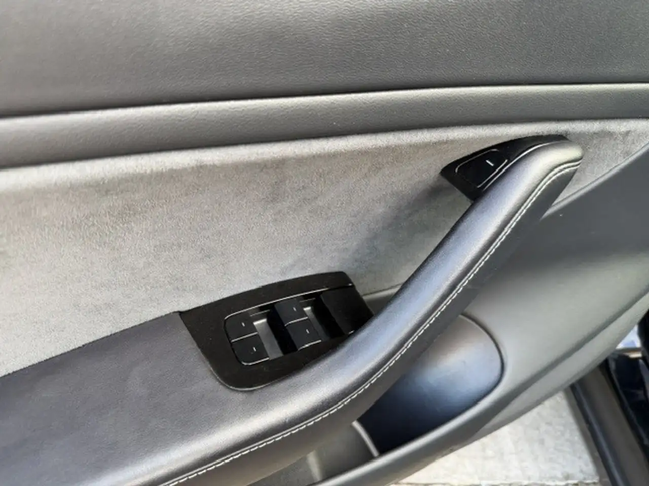 Tesla Model 3 photo Tesla Model 3