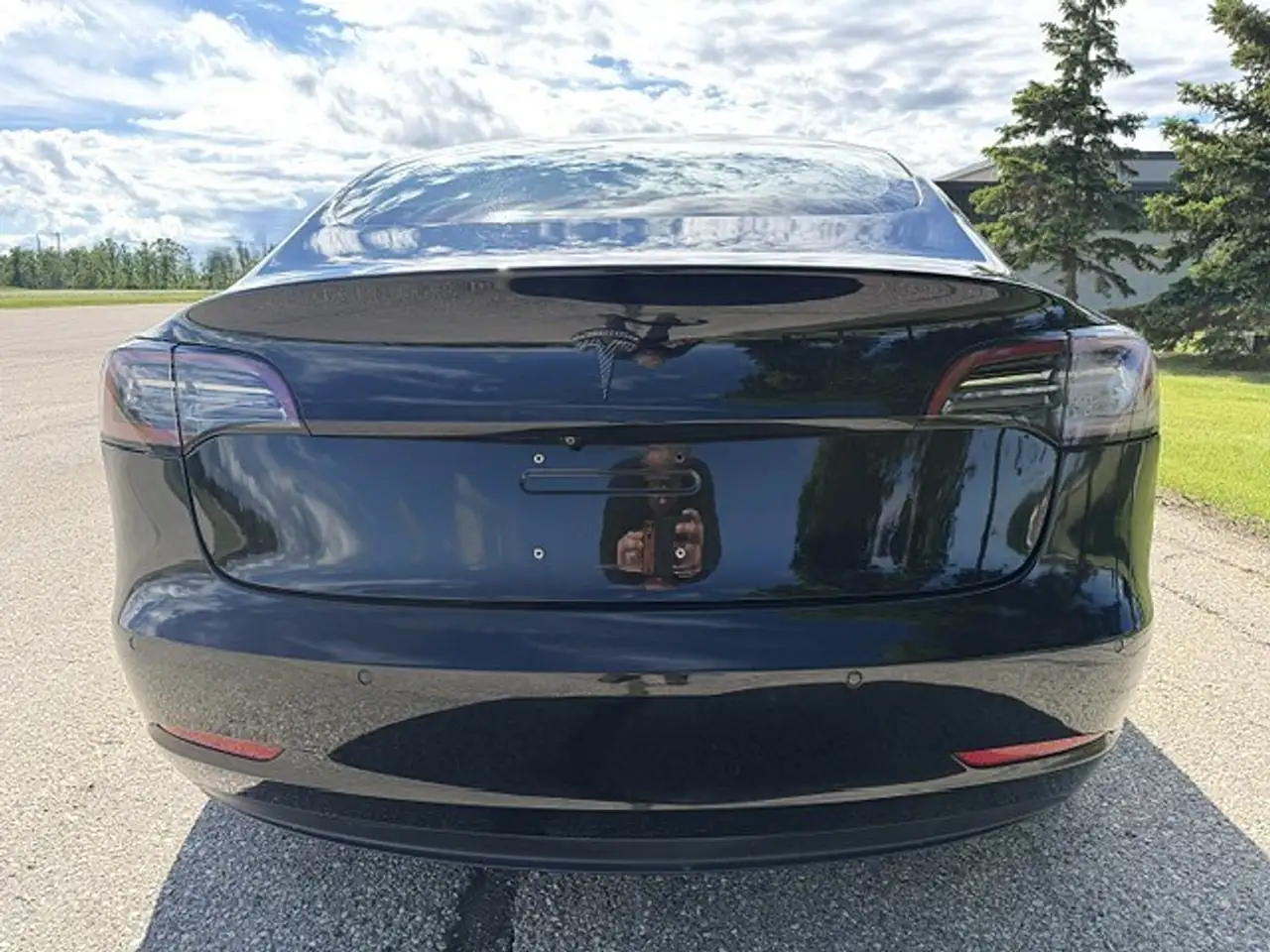 Tesla Model 3 photo Tesla Model 3