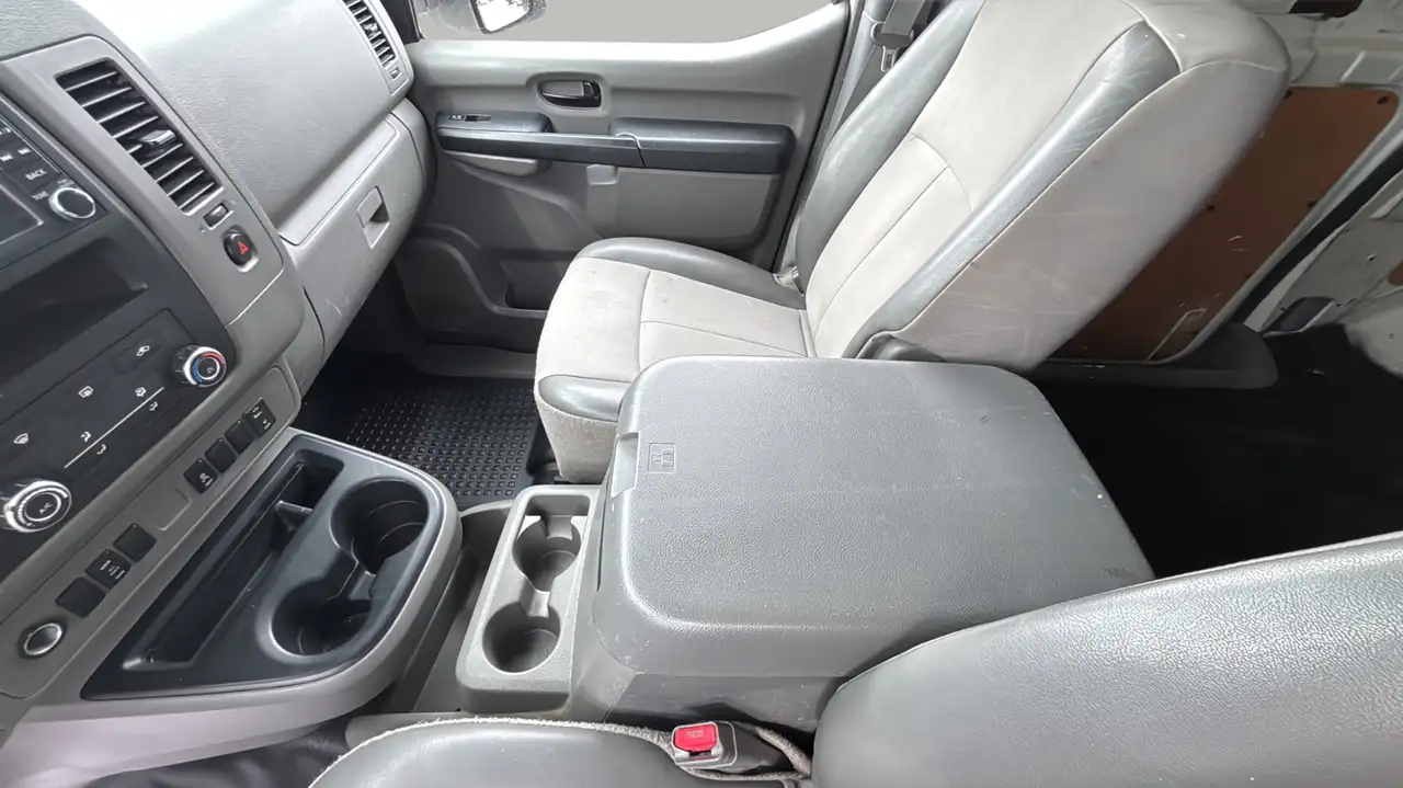 Nissan NV Cargo снимка Nissan NV Cargo