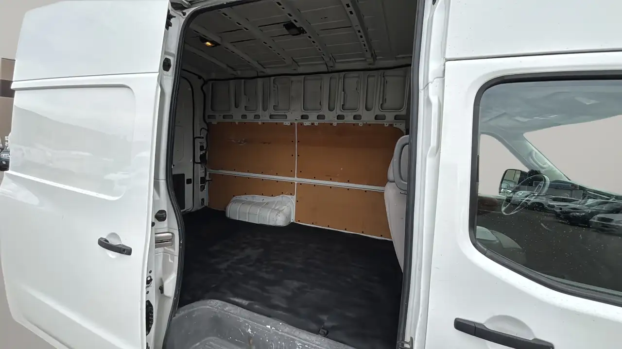 Nissan NV Cargo снимка Nissan NV Cargo