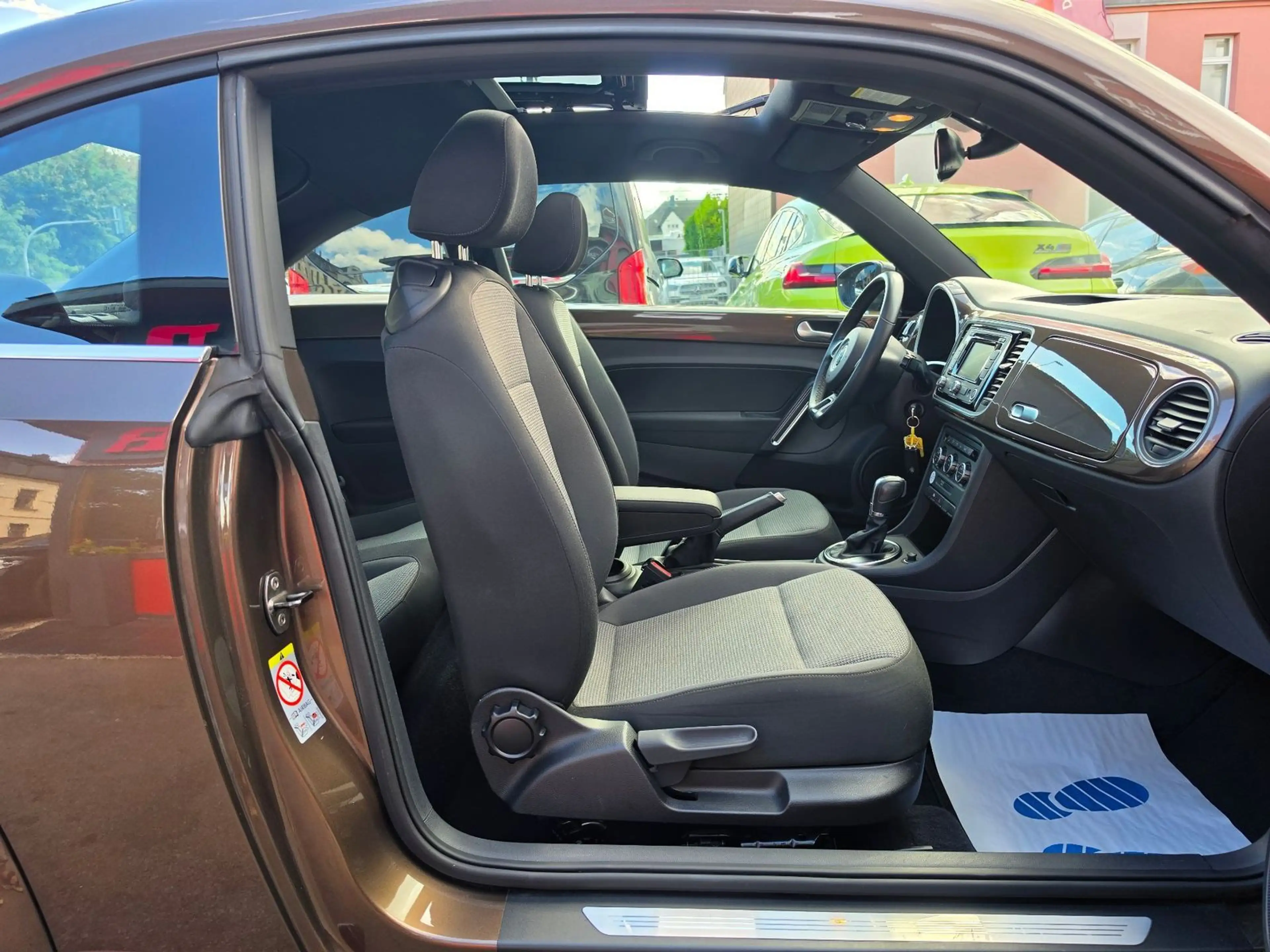 Volkswagen Beetle 1.4 TSI Design|1Hand|DSG|Pano|WieNeu|Navi — photo 8