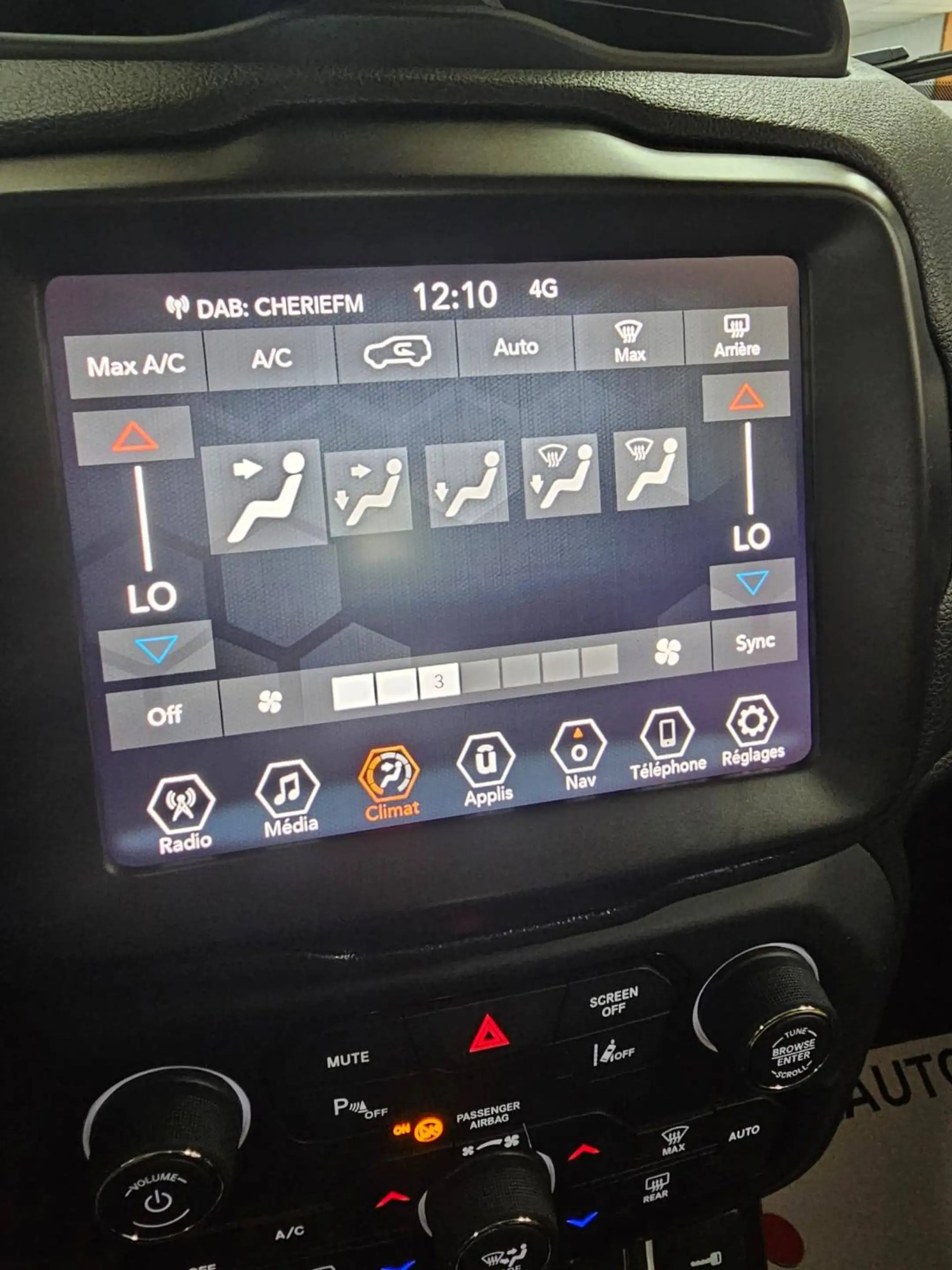 Jeep Renegade Renegade 1.6 MJD Régulateur et Adaptateur de vitesses Caméra Gps Bluetooth UConnect — photo 14