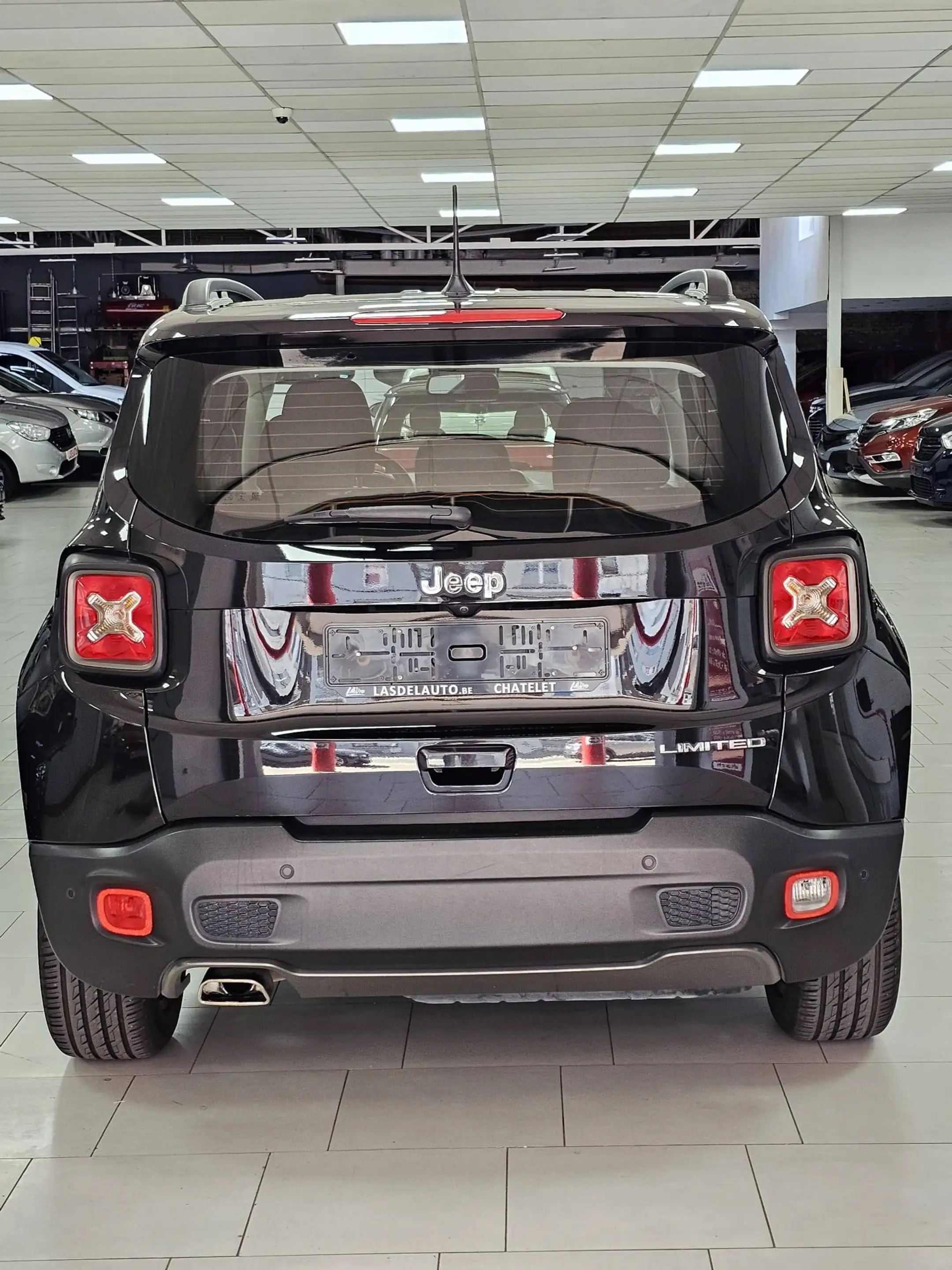 Jeep Renegade Renegade 1.6 MJD Régulateur et Adaptateur de vitesses Caméra Gps Bluetooth UConnect — photo 8