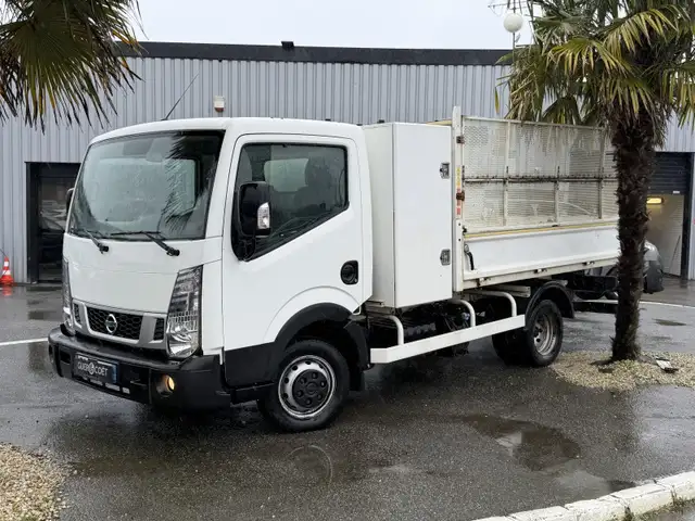 Nissan Cabstar 32.13 /1 CONFORT BENNE + RIDELLES