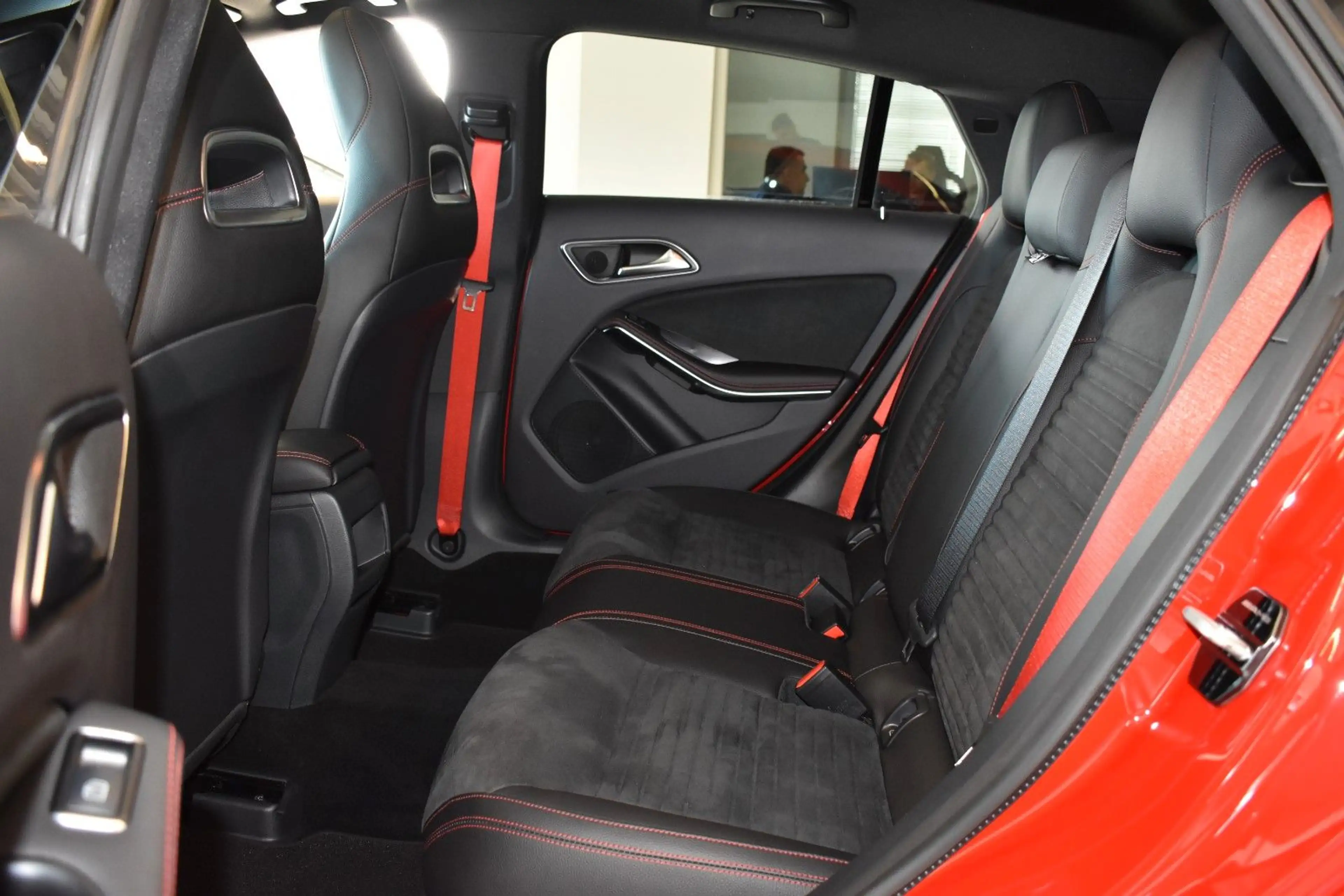 Mercedes-Benz CLA 45 AMG 4Matic/PERFORMANCE AGA/PANO/ALCANT — photo 14