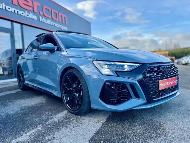 Audi RS3 view 4