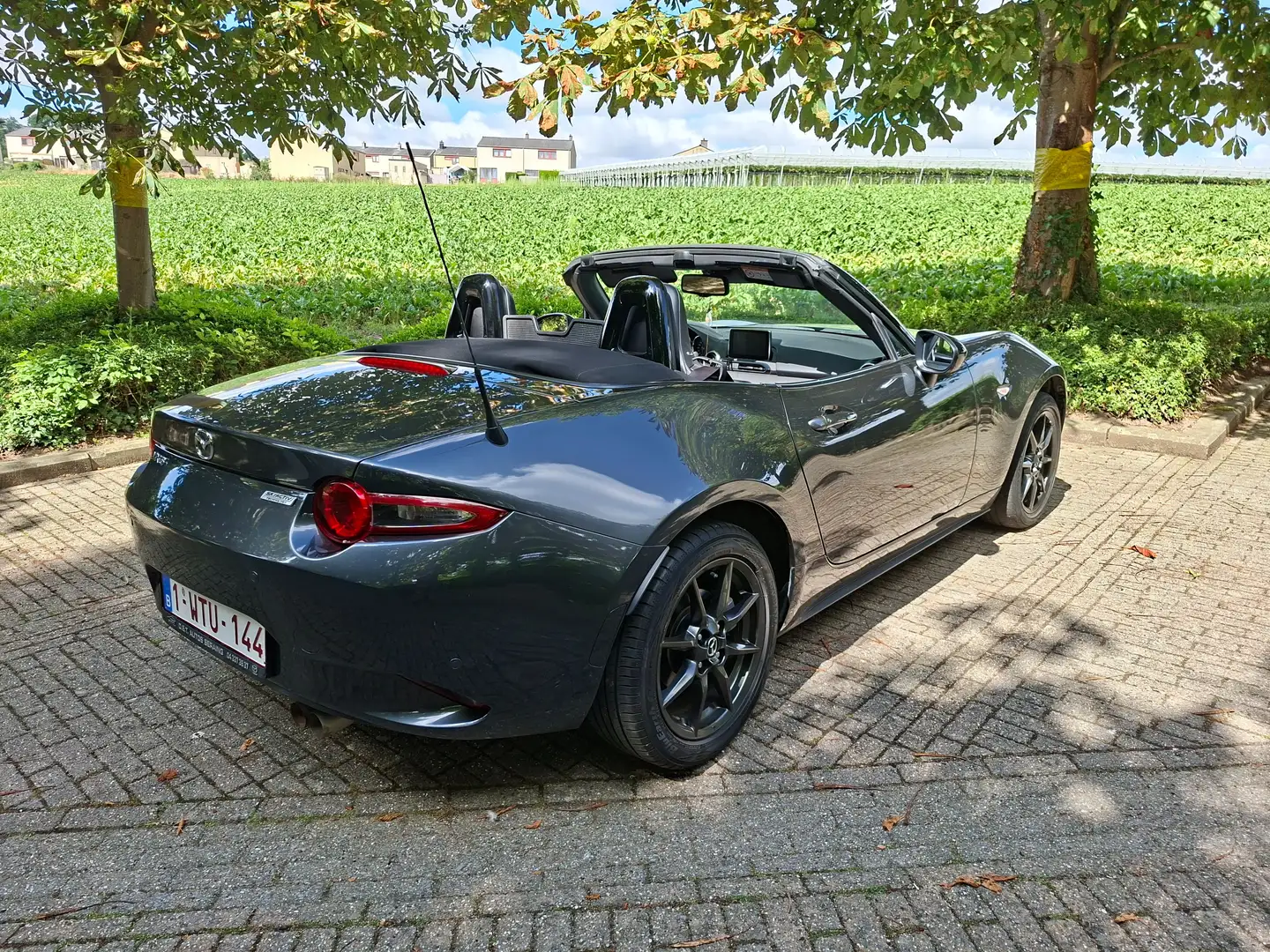 Mazda MX-5 Skyactiv  1.5 Zwart - 1